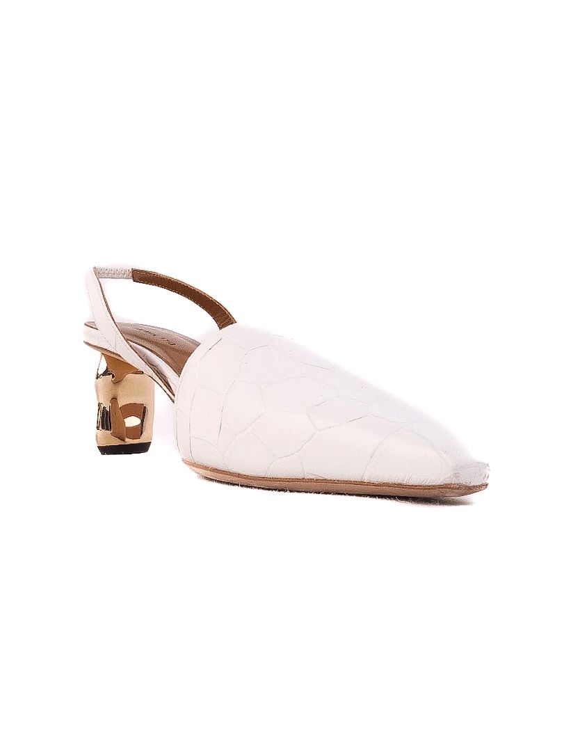 Excellent White Leather High-Heeled Shoes Size 41 with Gold Heel