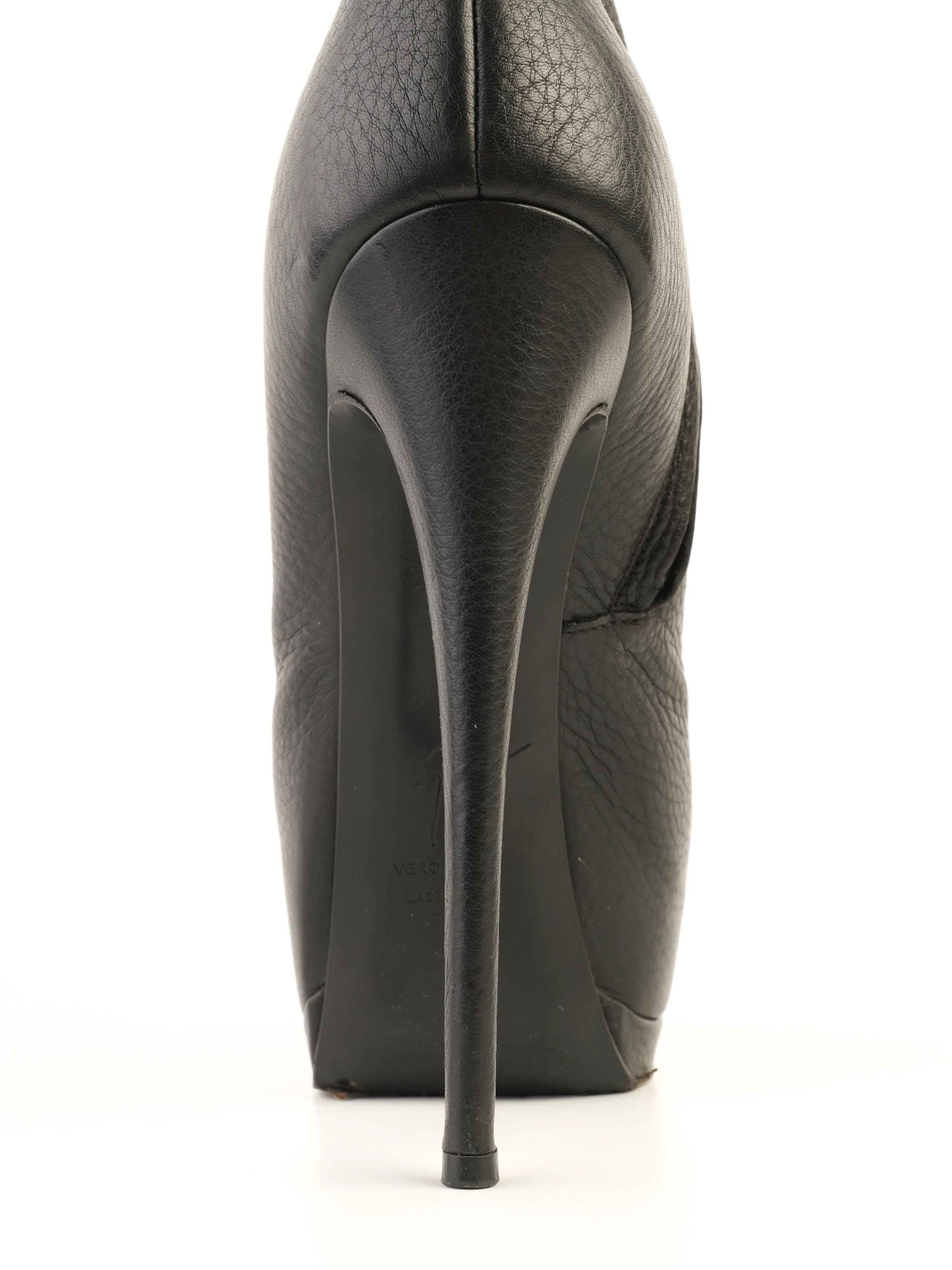 Giuseppe Zanotti Black Ankle Boots Leather Size 37.5 Excellent