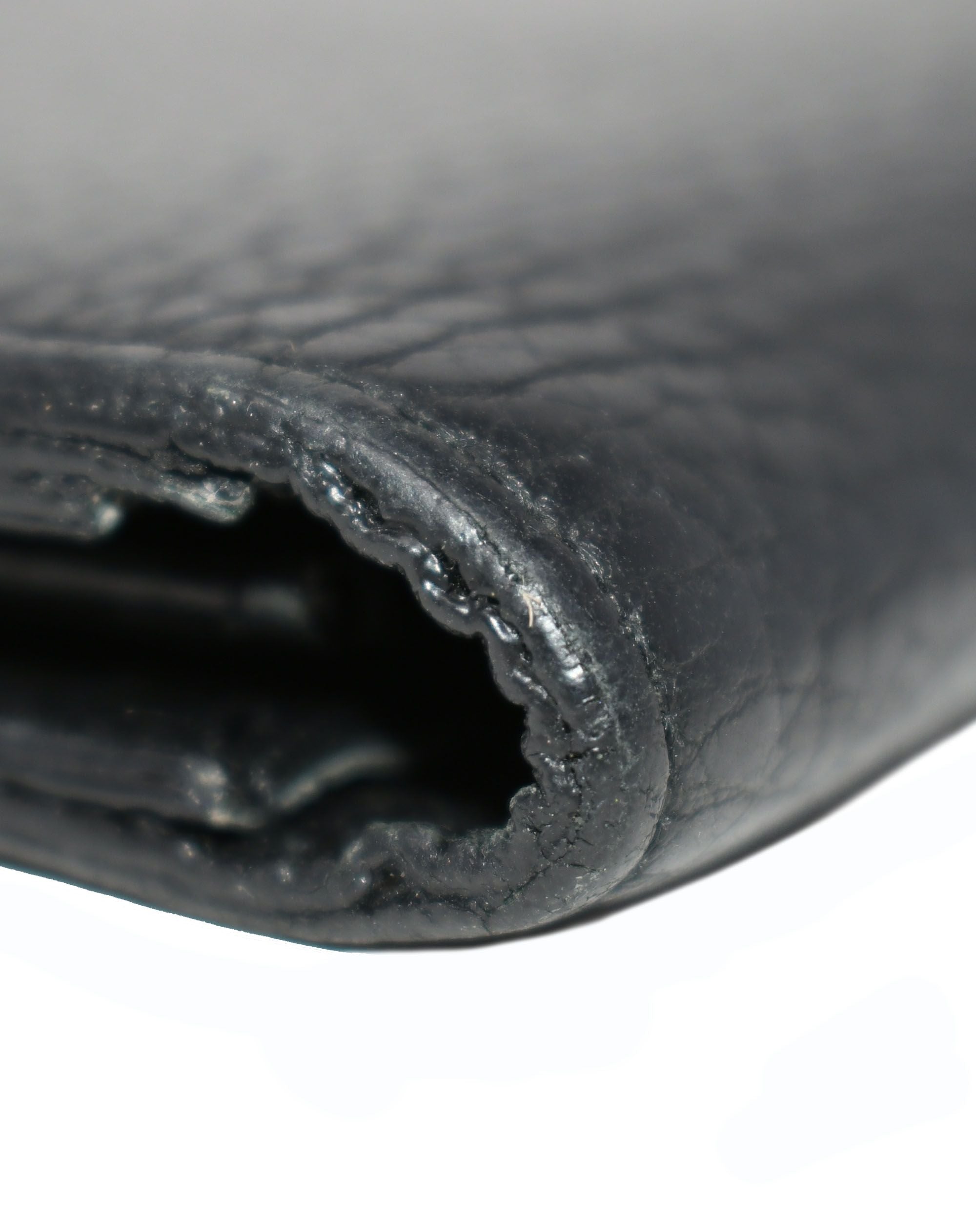 Louis Vuitton Brazza Wallet Black Taurillon