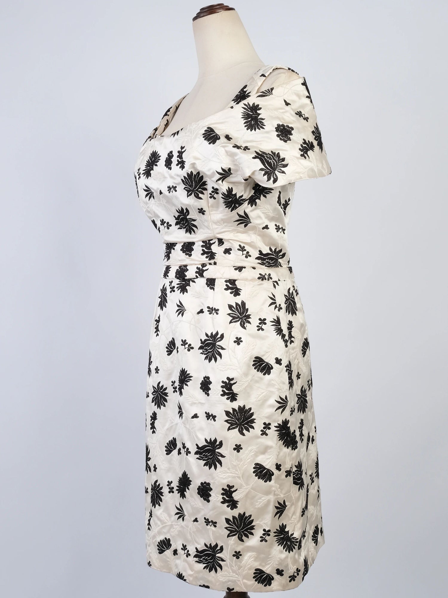 Excellent Balenciaga Cream Floral Silk Dress Size L
