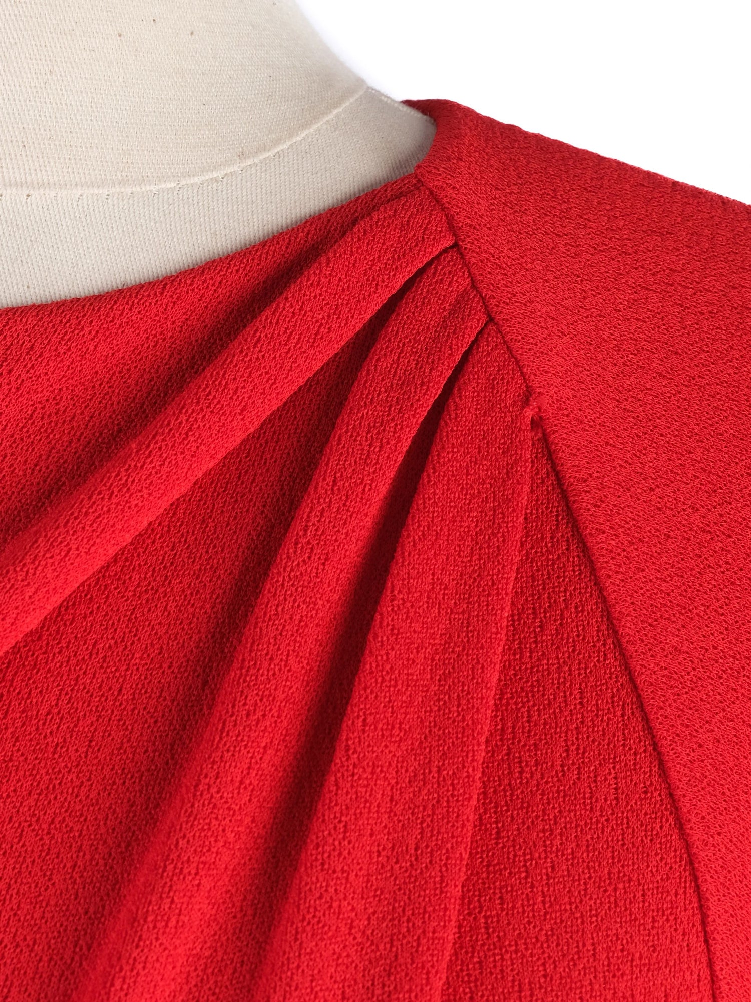 Excellent Louis Vuitton Red Viscose Dress Size XS with Zip Closure