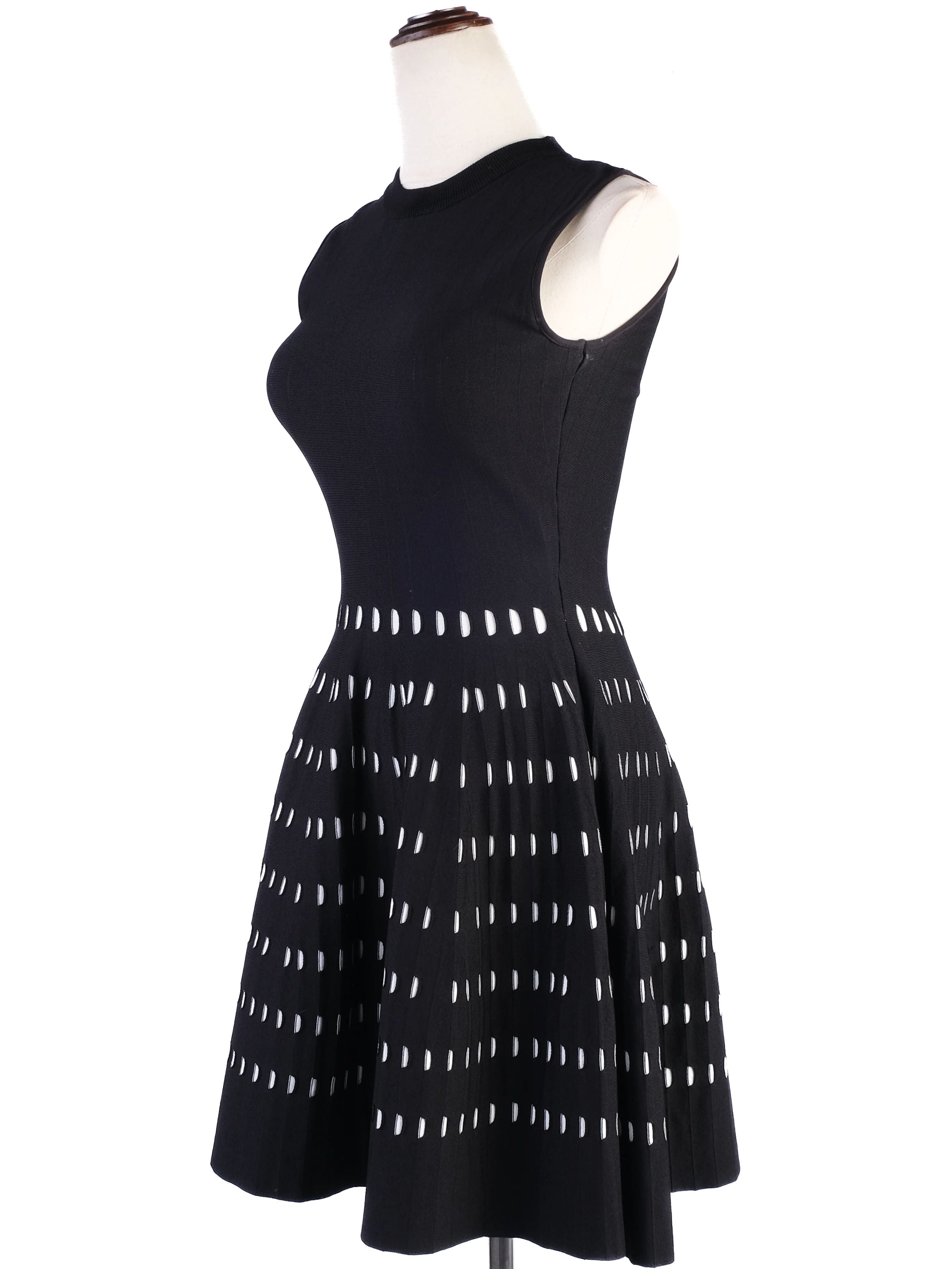 Excellent Alexander McQueen Black Sleeveless Dress Size M