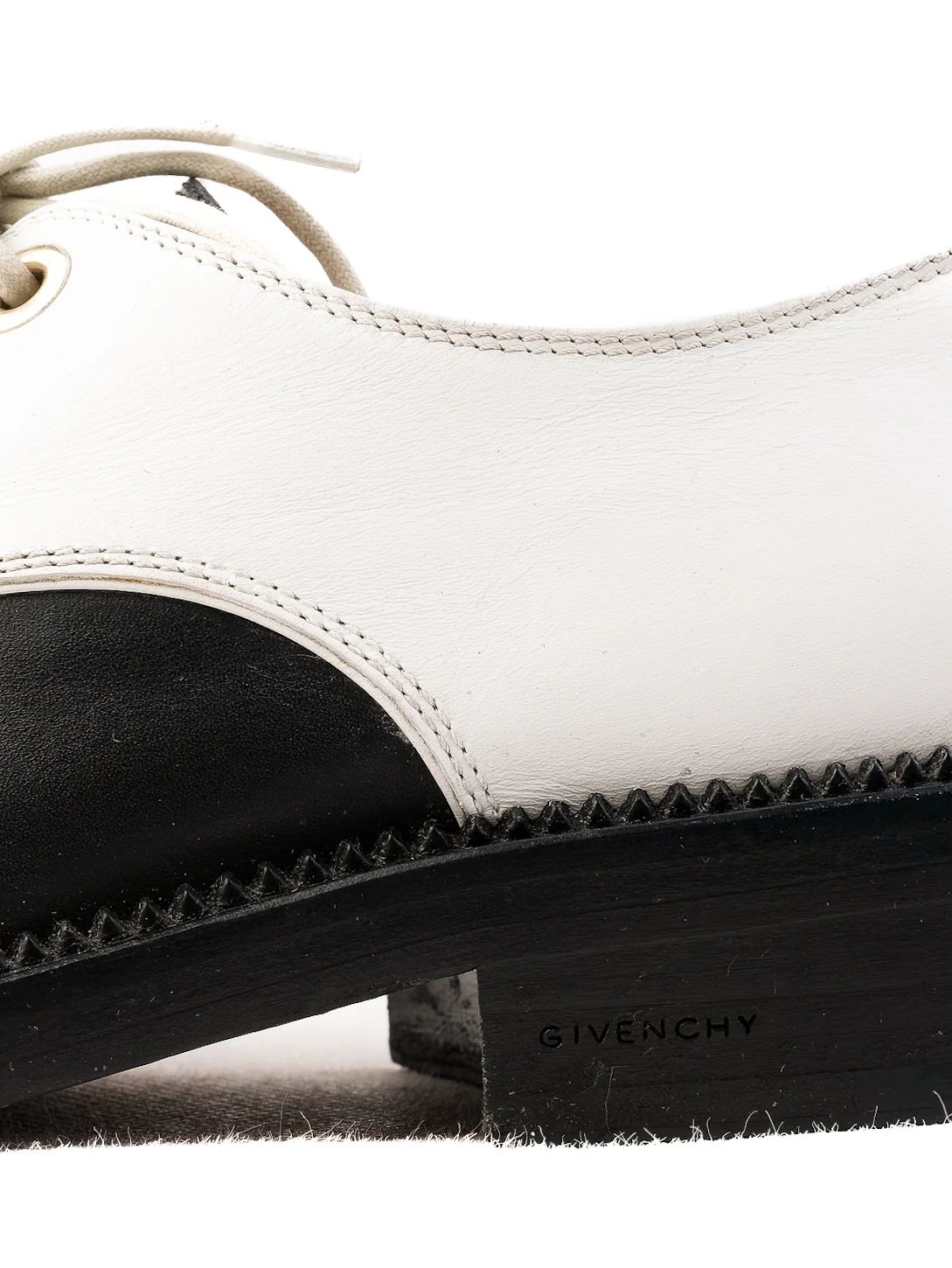 Excellent Givenchy Black & White Leather Saddle Shoes Size 34.5