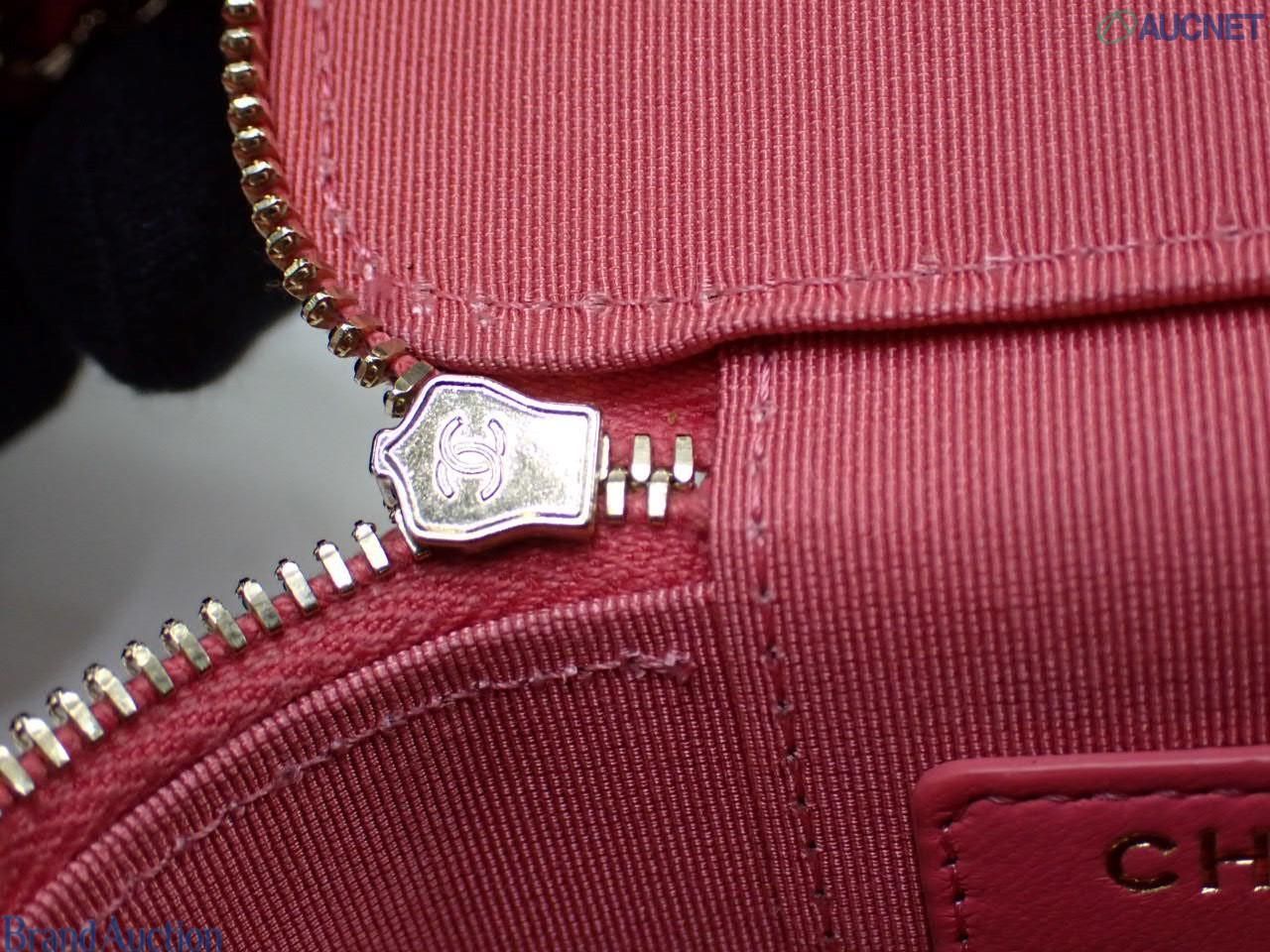 Chanel Matelasse Lamb Vanity/ Chain Pouch Pink