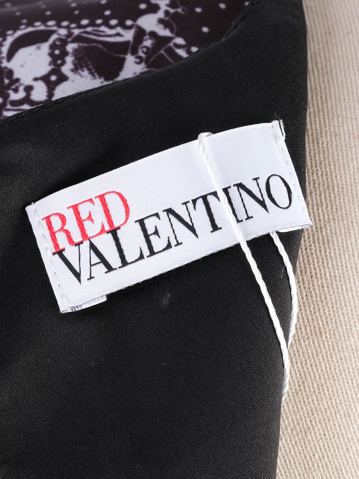 EXCELLENT Red Valentino Black Sleeveless Flared Dress Size L