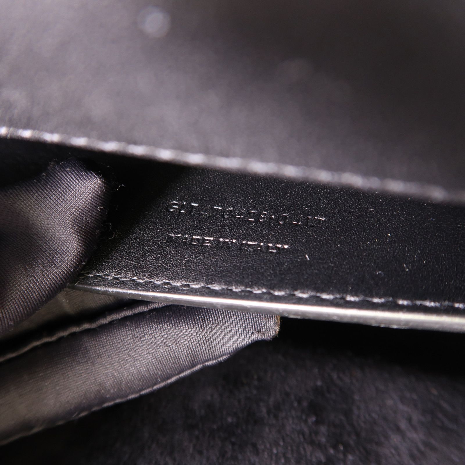 Saint Laurent Cowhide Leather Shoulder Bag Black Calfskin (cowhide) 470428