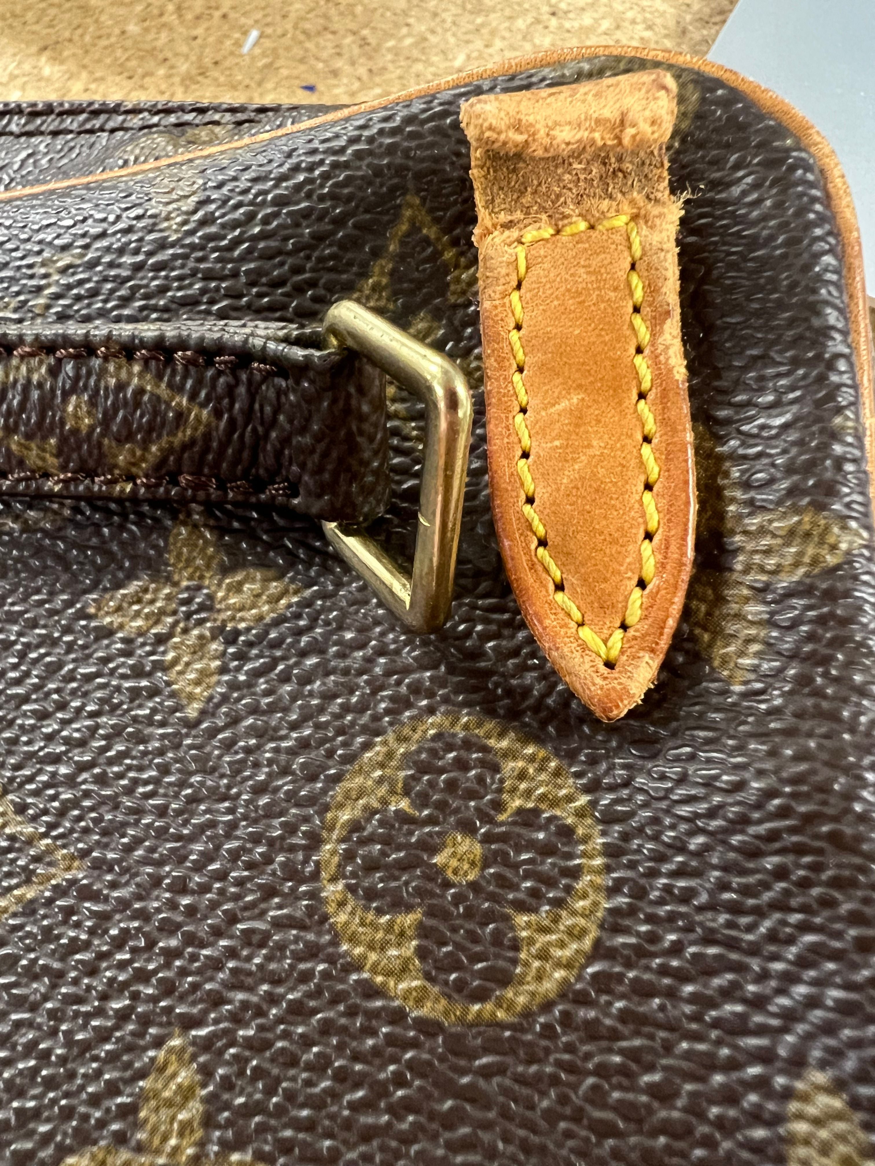 Louis Vuitton Pochette Marly Bandouliere, Monogram