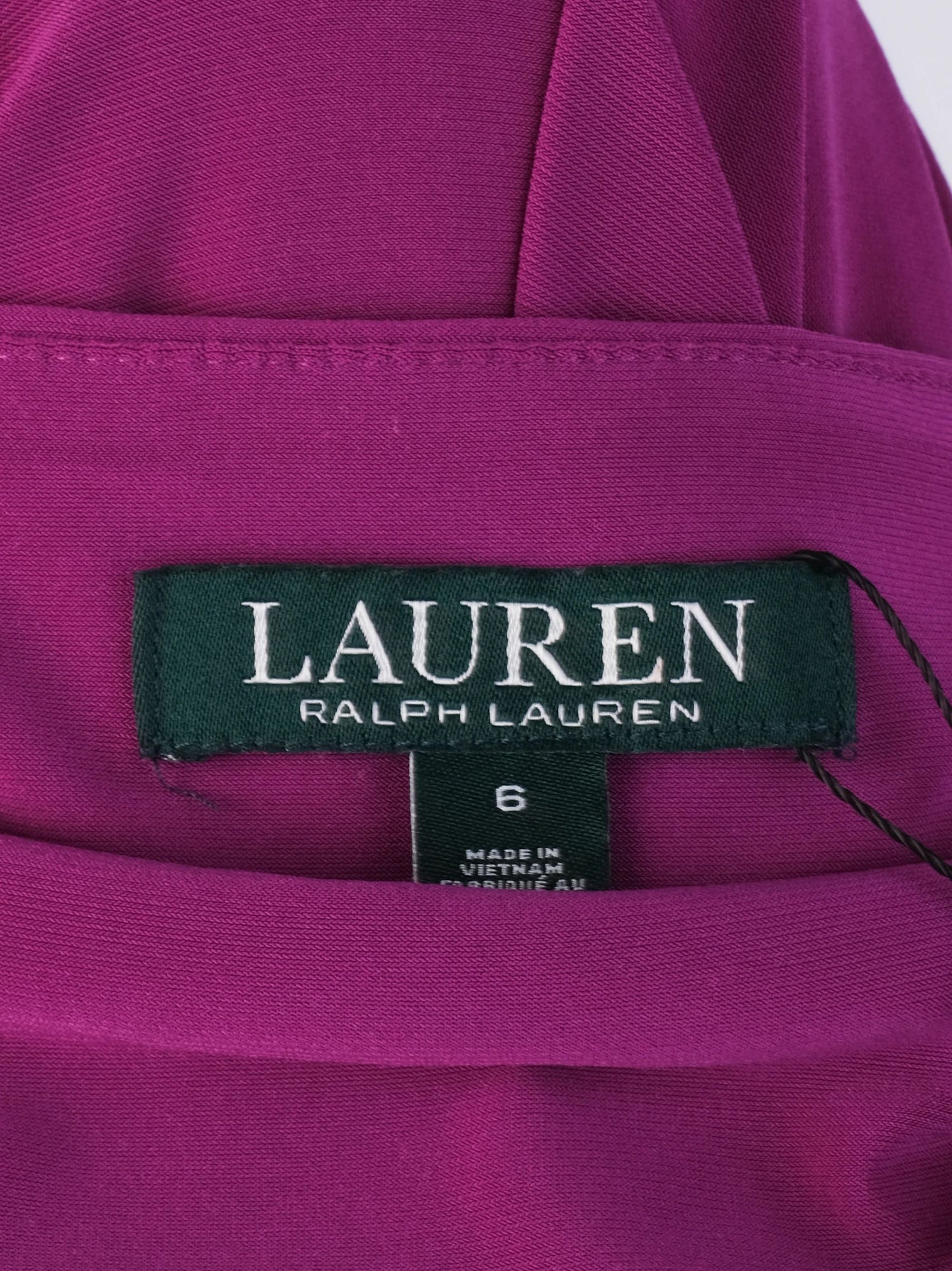 Excellent Ralph Lauren Purple Fitted Dress Size M with V-Neckline