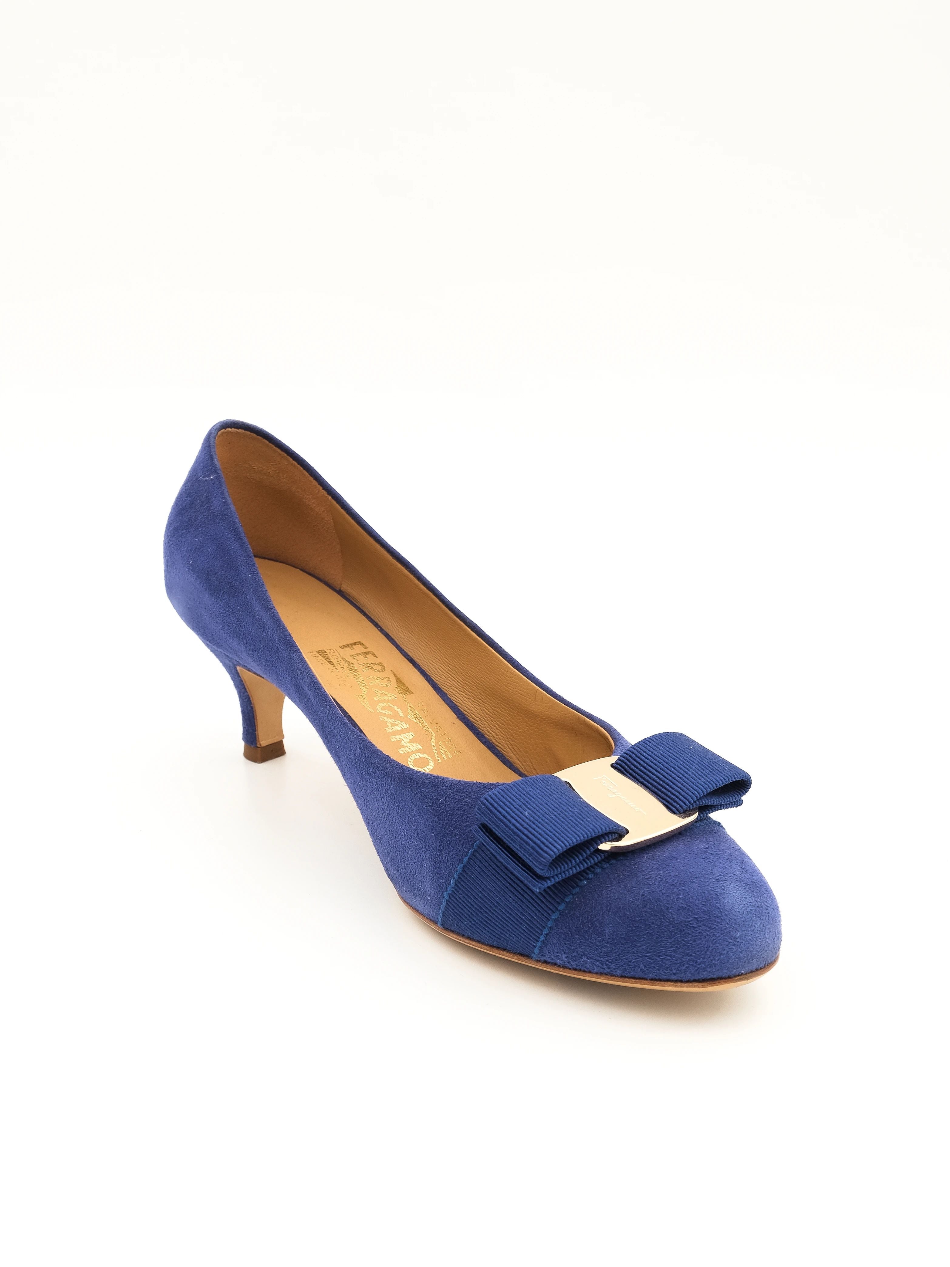 Excellent Salvatore Ferragamo Blue Genuine Suede Women&