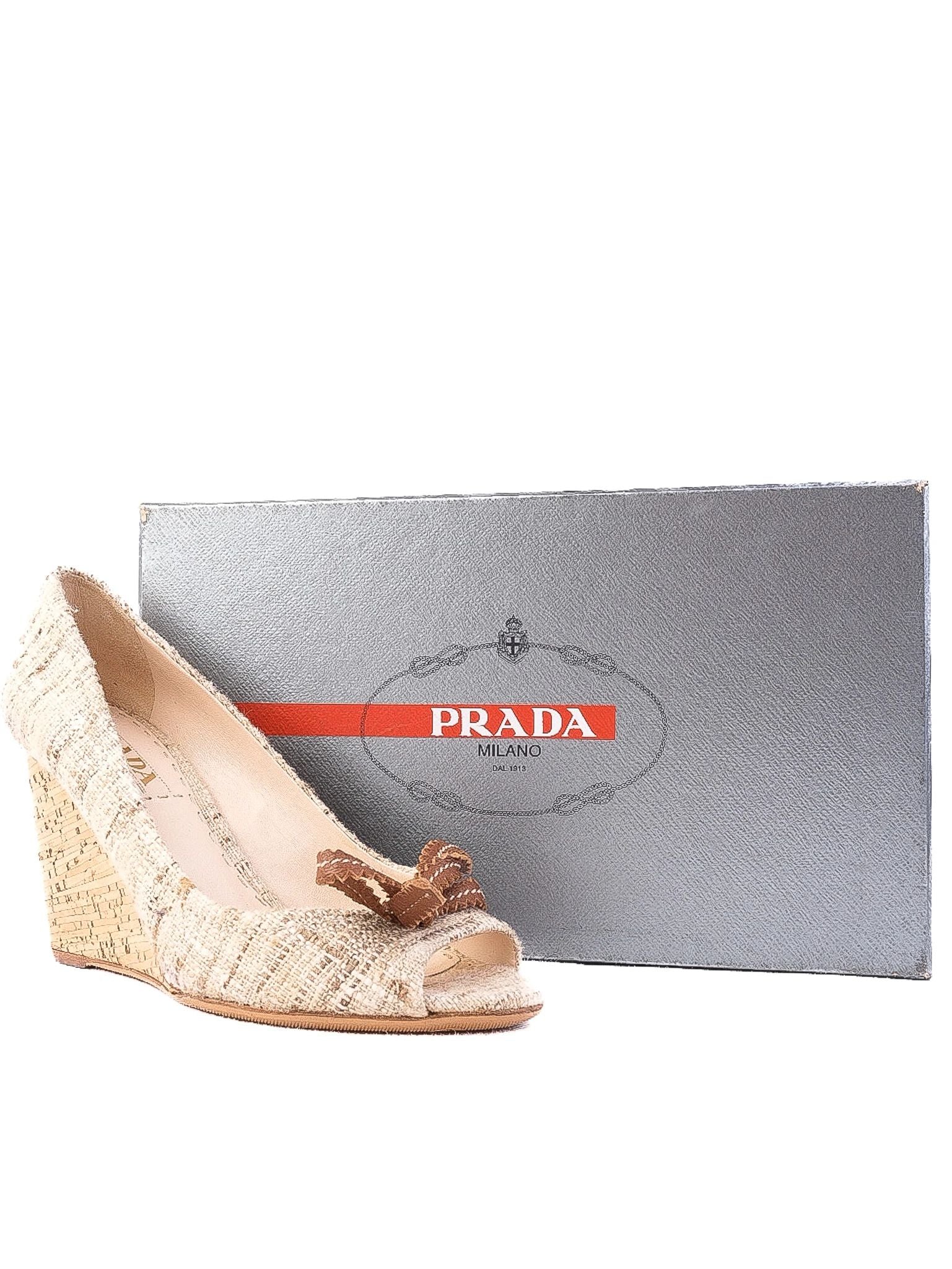 Excellent Prada White Textile Wedge Heels Size 38 with Bow