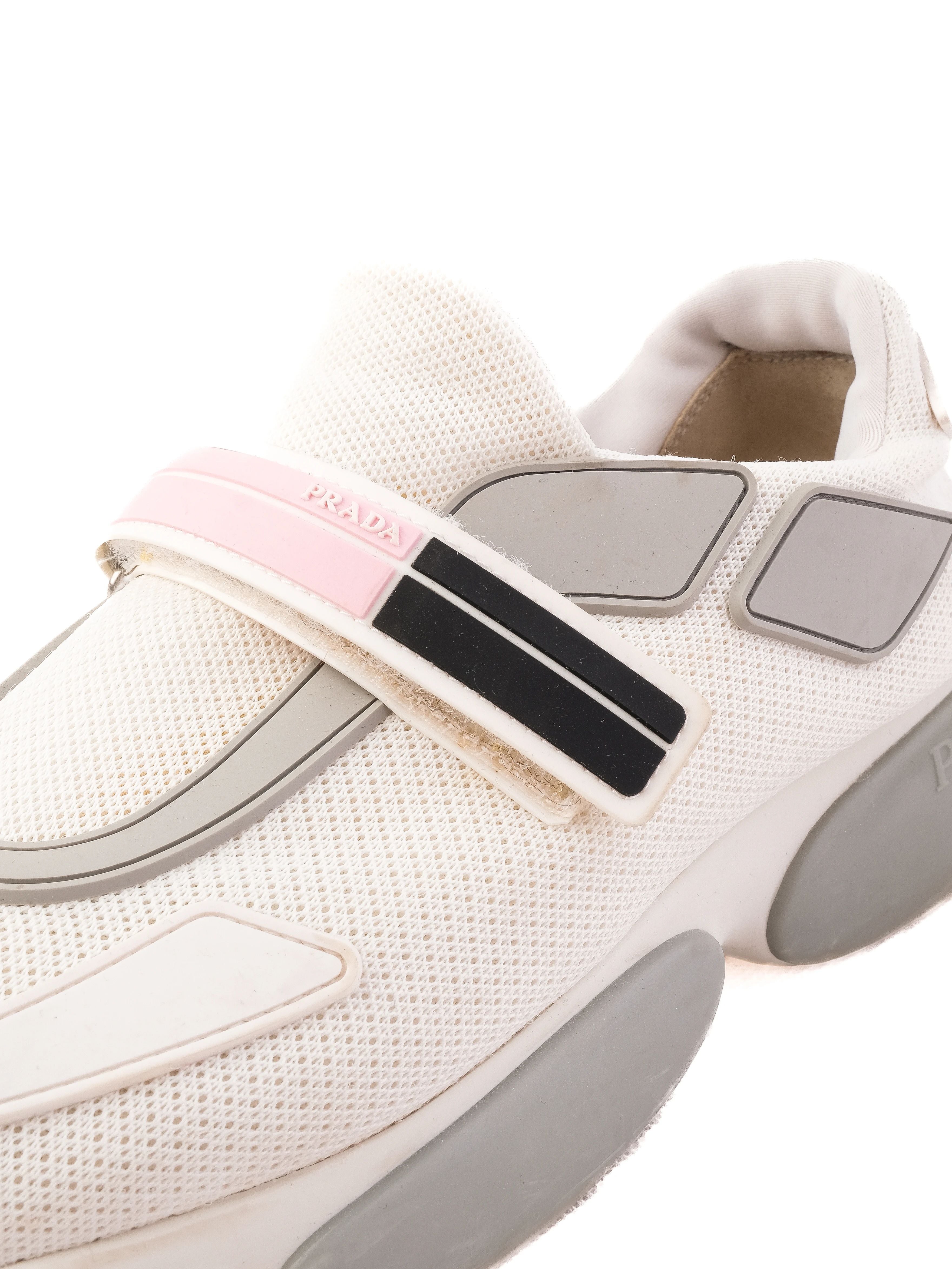 Excellent Prada Women&
