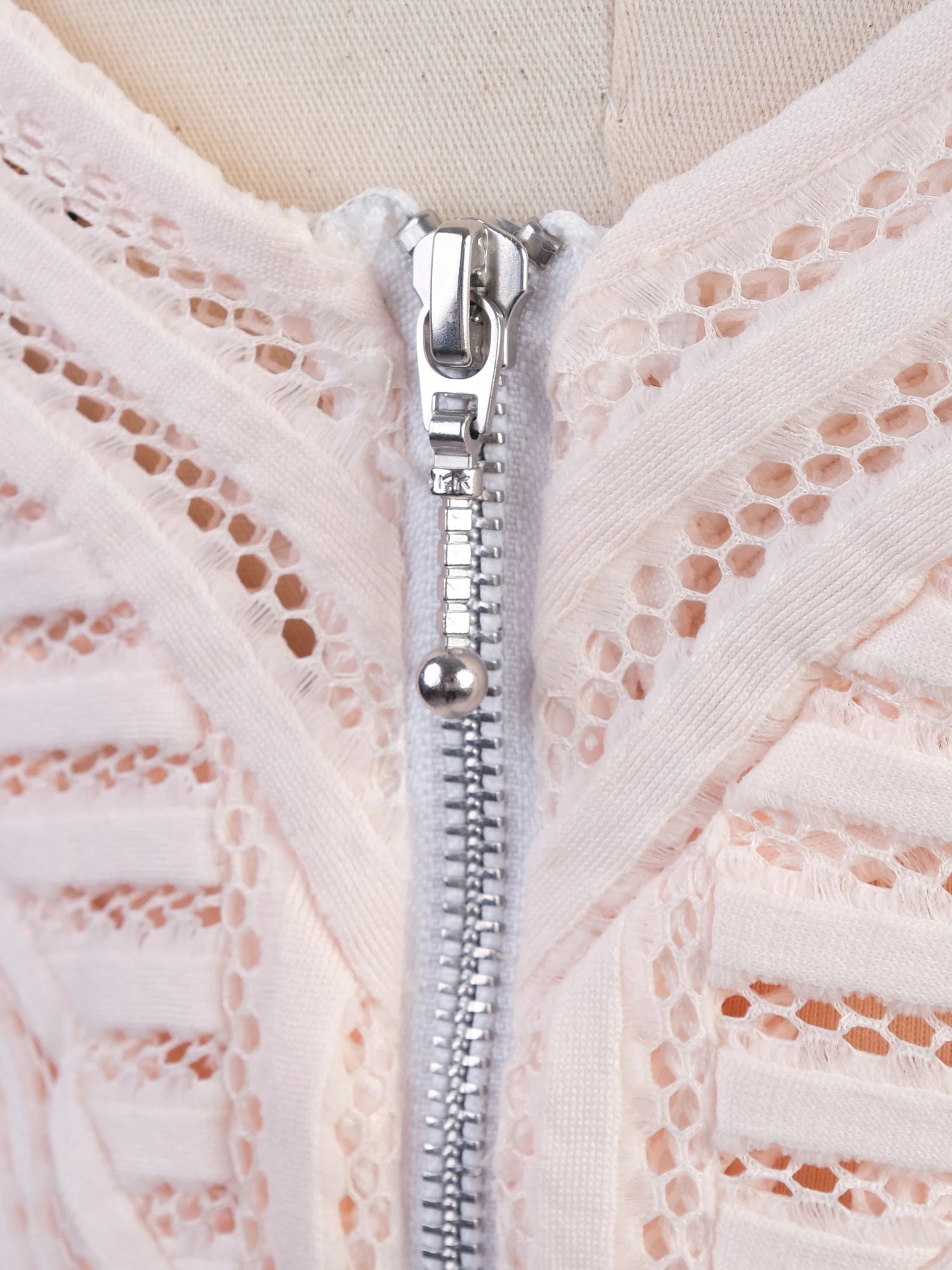 Maje Excellent Condition White Sleeveless Knee-Length Dress
