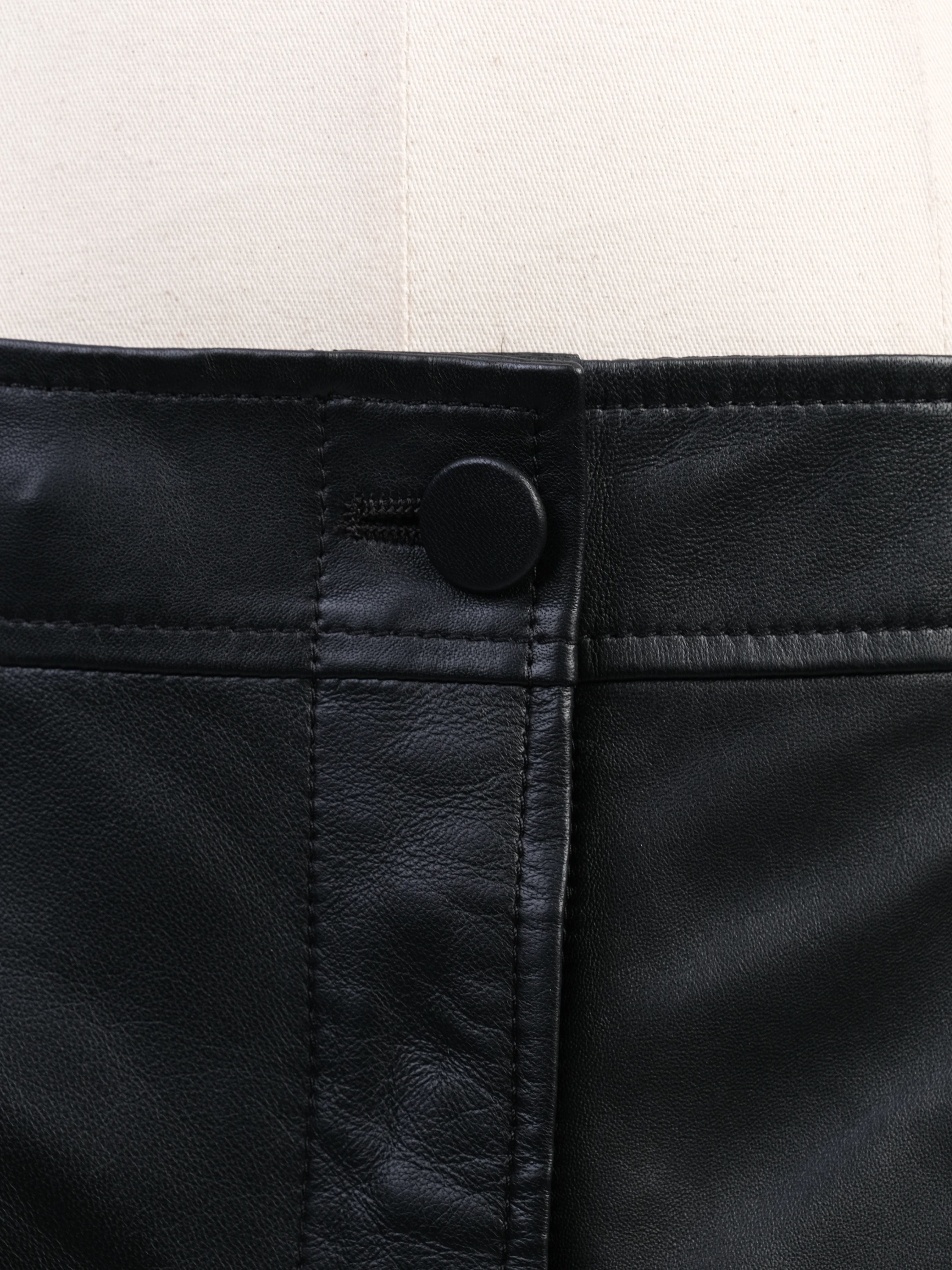 Excellent Joseph Black Leather Skirt Size L Knee-Length Design