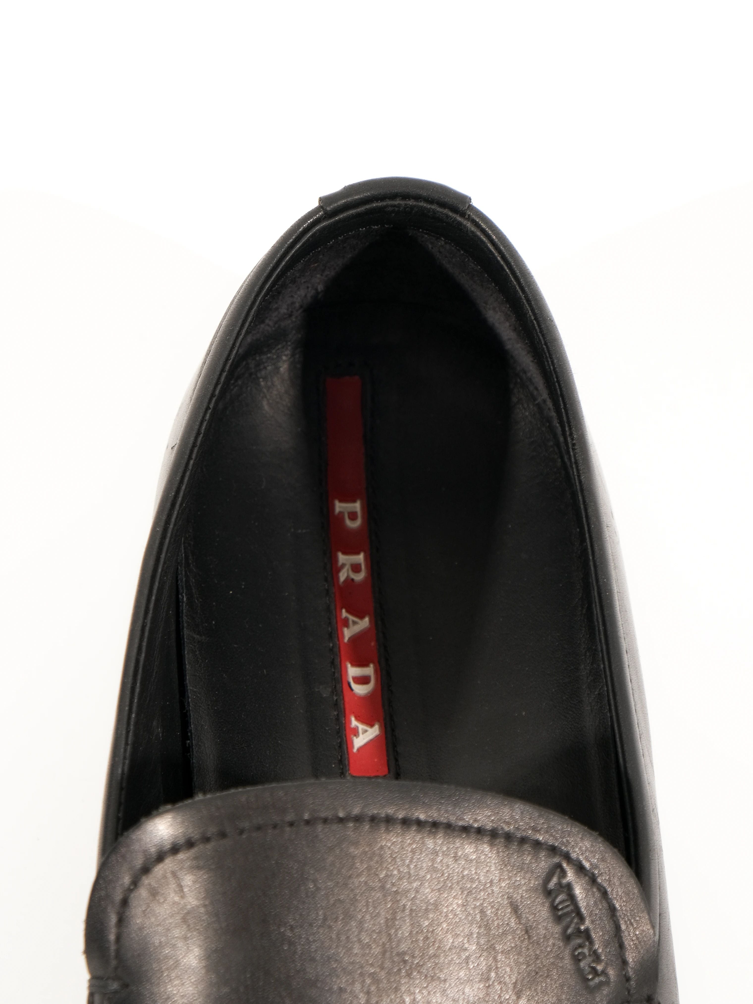 Excellent Prada Black Leather Slip-On Shoes Size 41 for Men