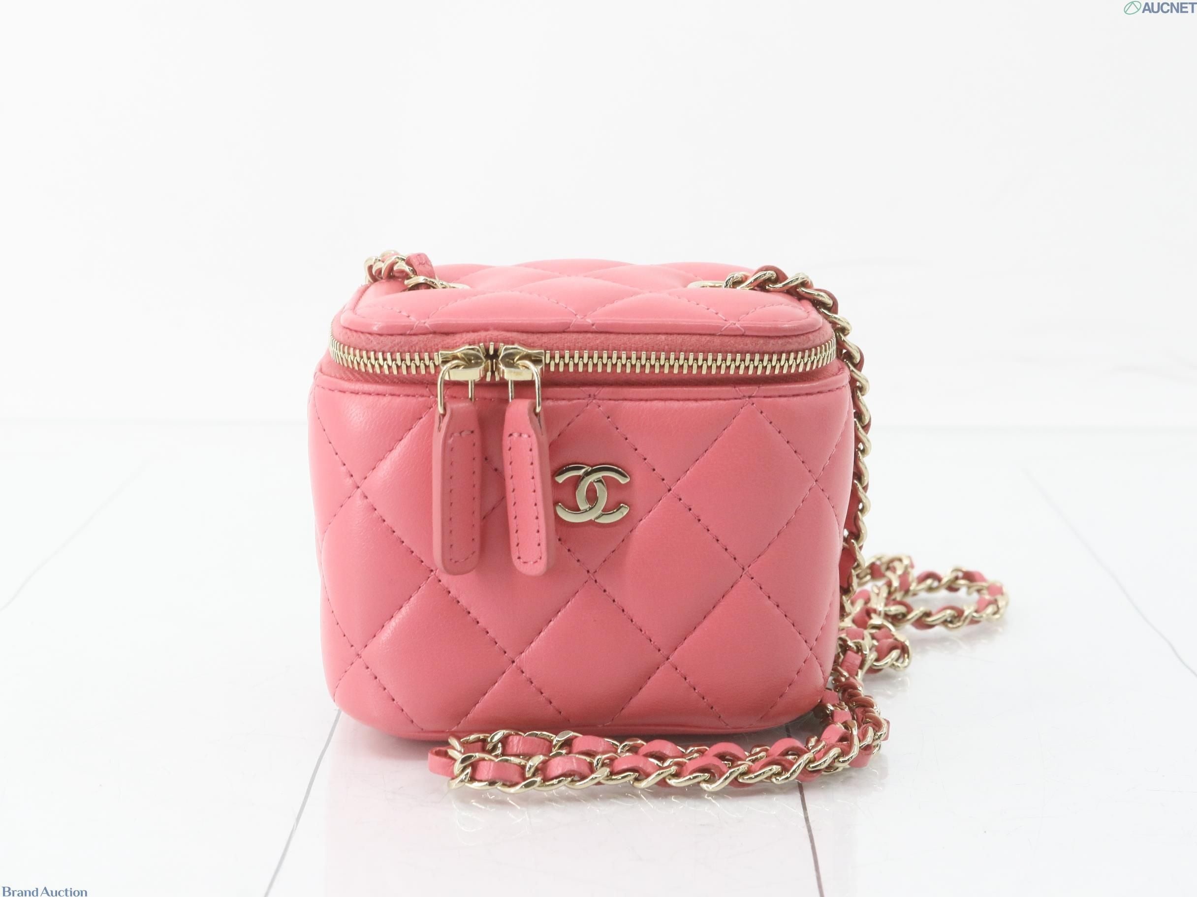 Chanel Matelasse Lamb Vanity/ Chain Pouch Pink