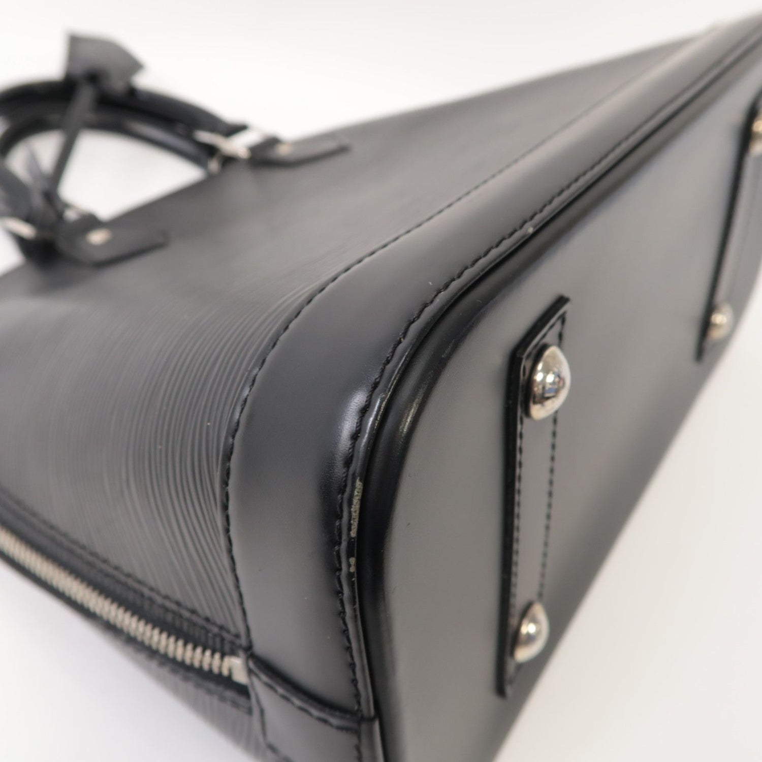 Louis Vuitton Epi Alma Pm Silver Handbag Black Black Black Handbag M 40302