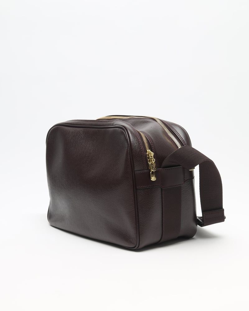 Louis Vuitton Taiga Reporter Bag