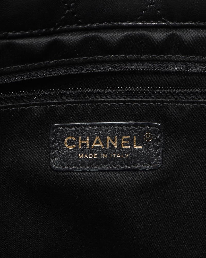 Chanel CC Chain Tote Bag