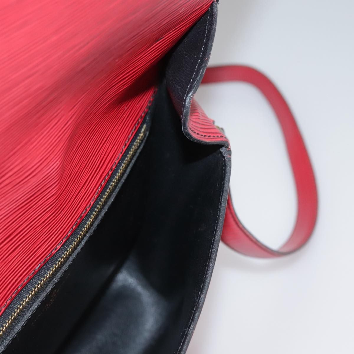 Louis Vuitton Epi Saint Cloud Gm Shoulder Bag Red M 52197 Lv Auth