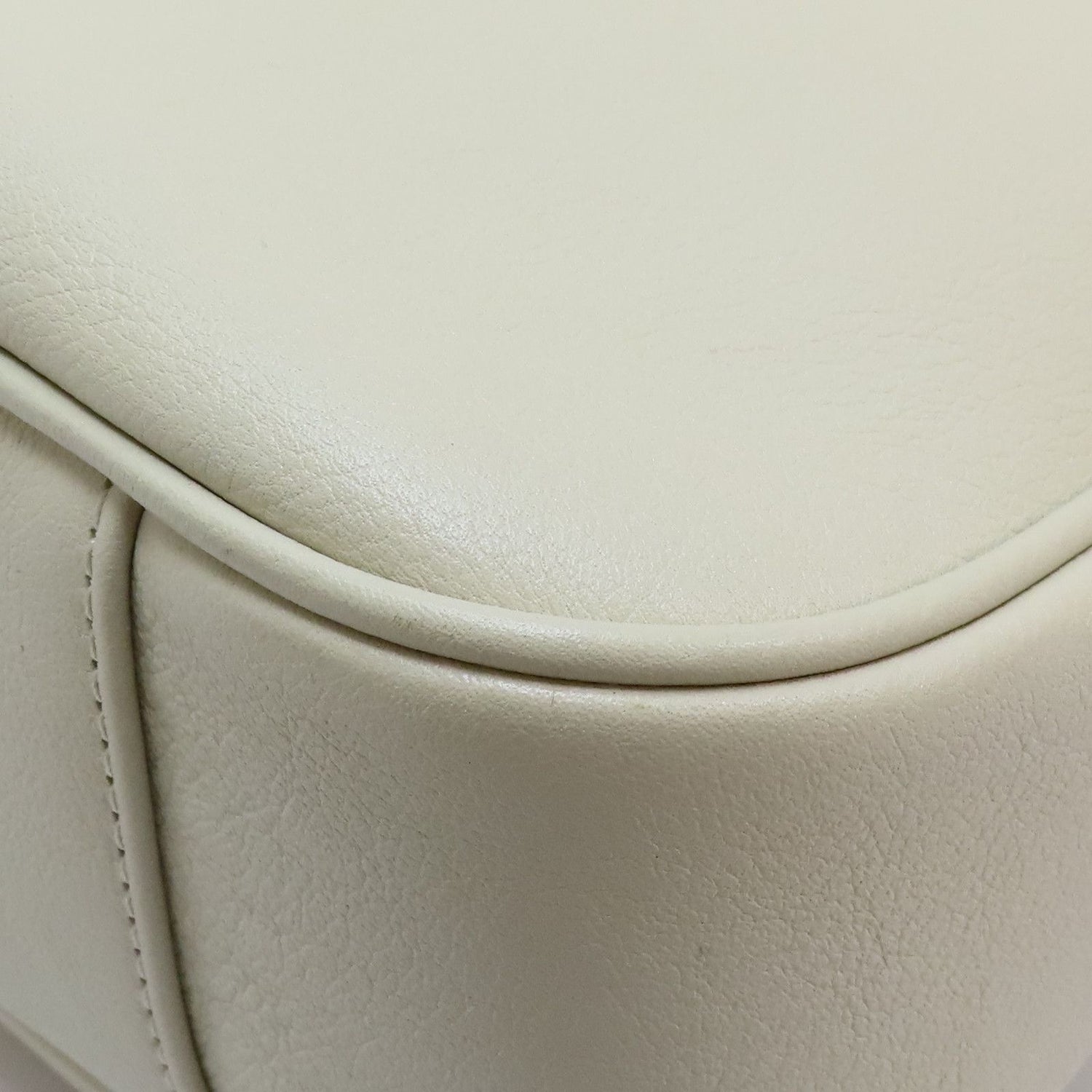 Gucci Diana Medium Bamboo Shoulder Handbag White Leather 746124