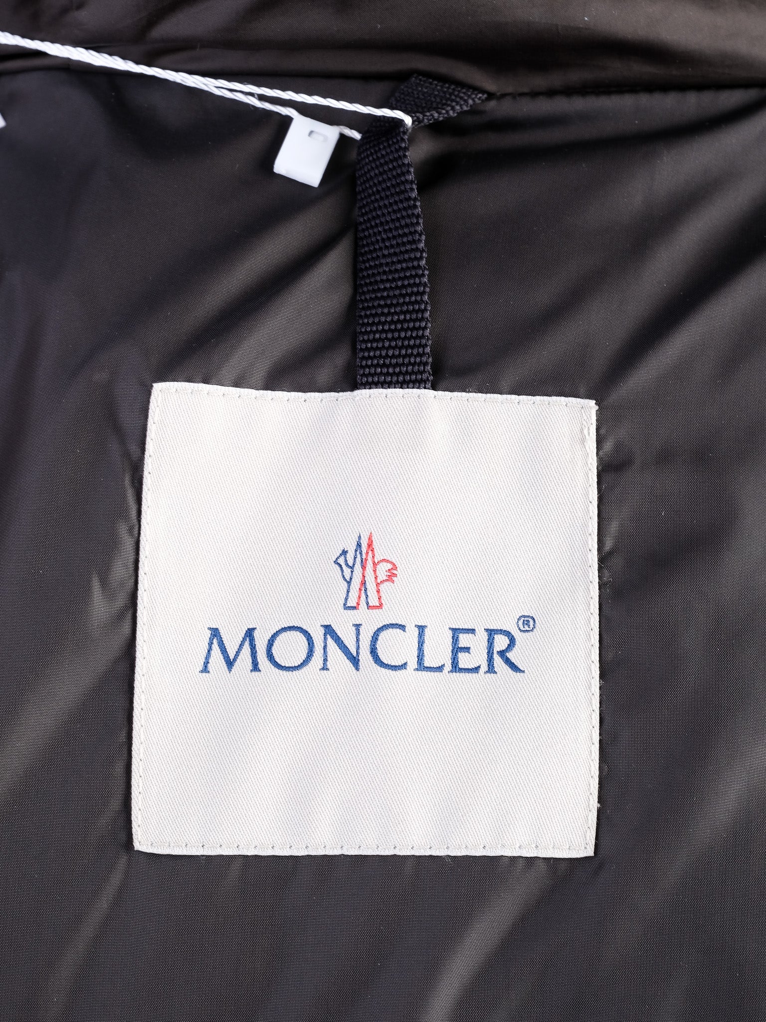 Excellent Moncler Green Long Puffer Jacket Size XS with Fur Hood