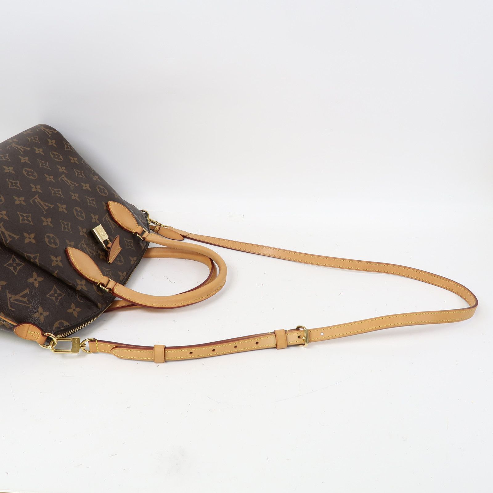 Louis Vuitton Rivoli MM, Monogram