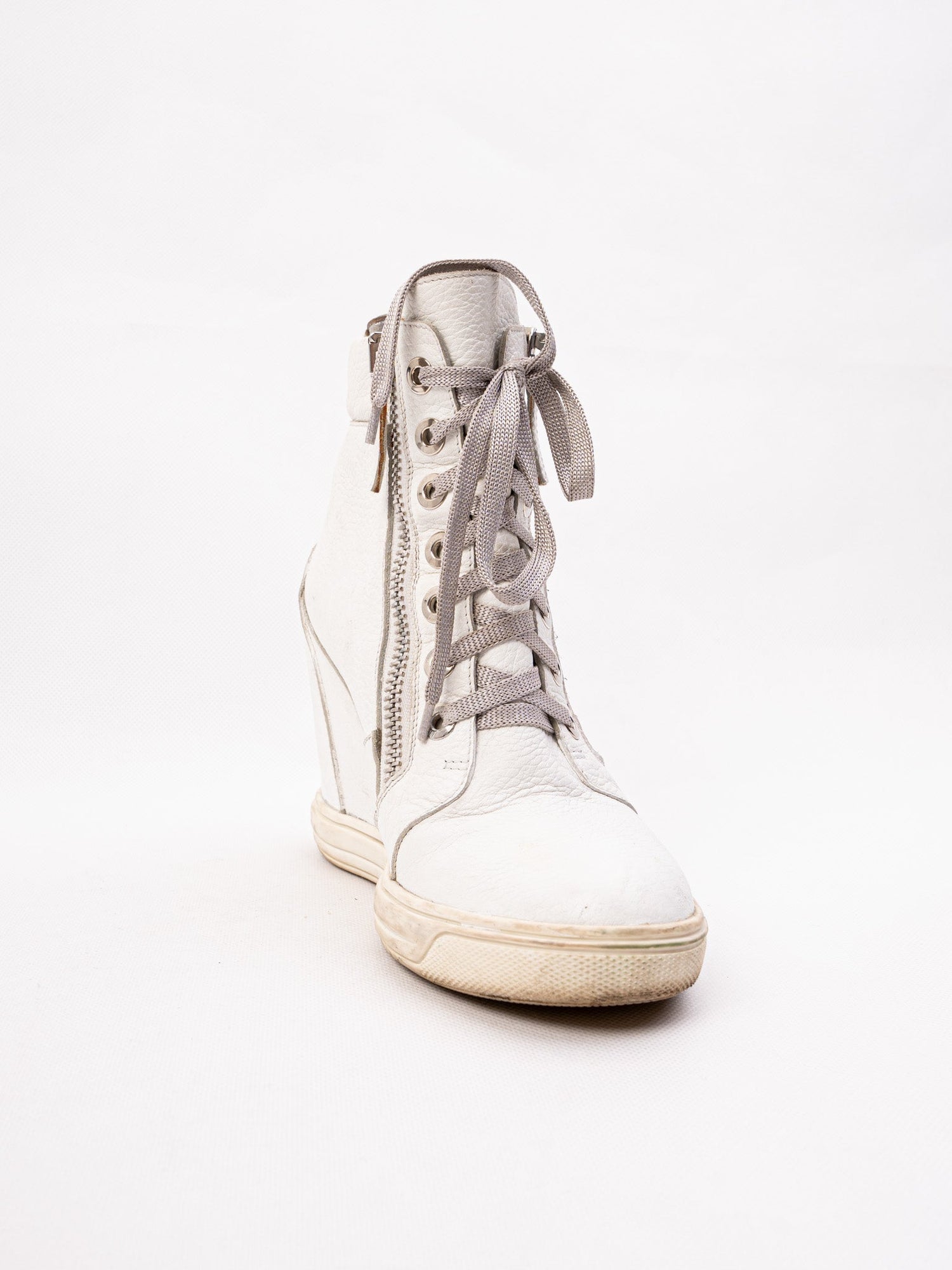 Average Condition Gianmarco Lorenzi White Leather High-Top Sneakers 36