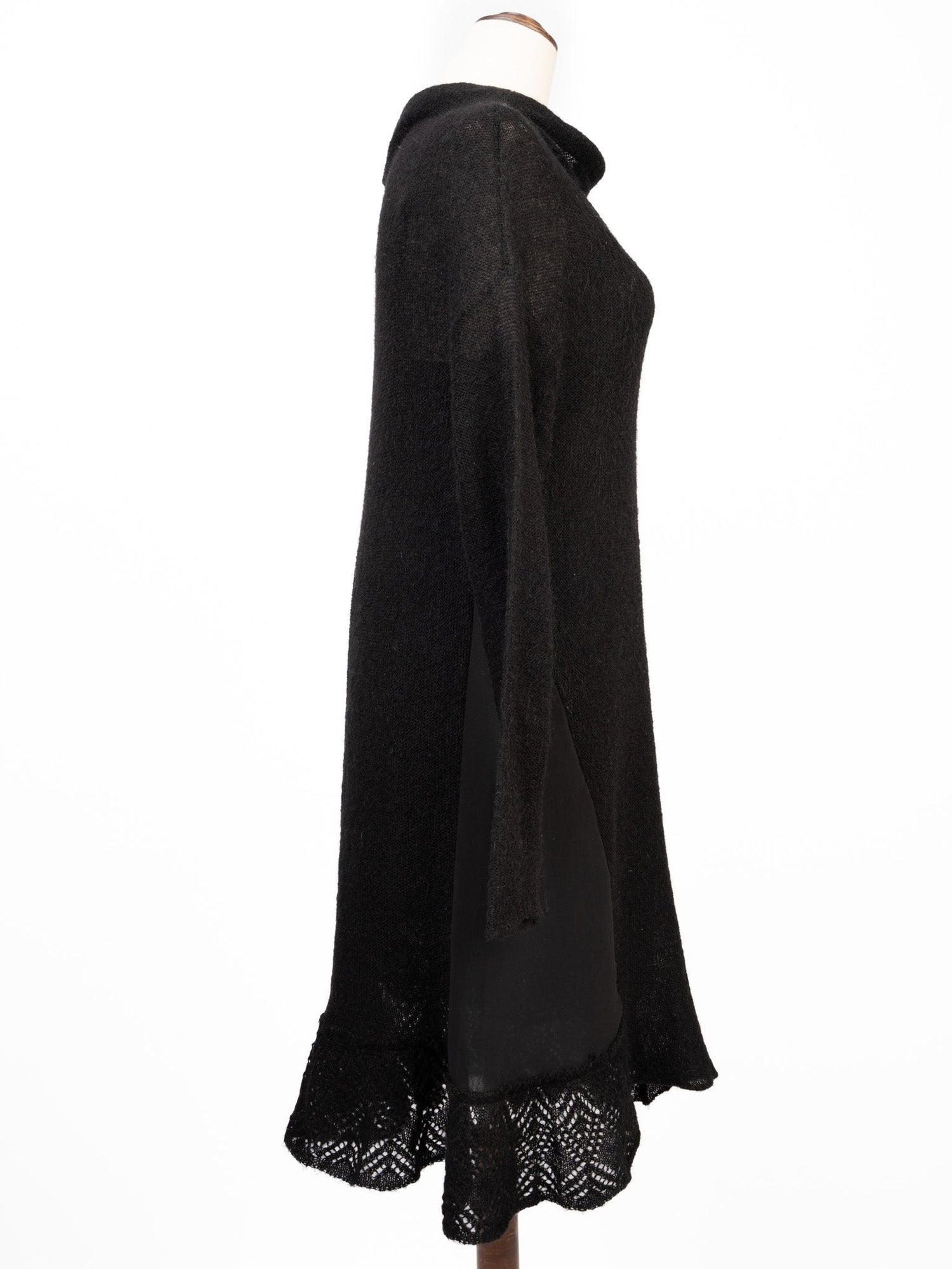 Excellent Pinko Black Wool Long-Sleeved Dress with Lace Detail