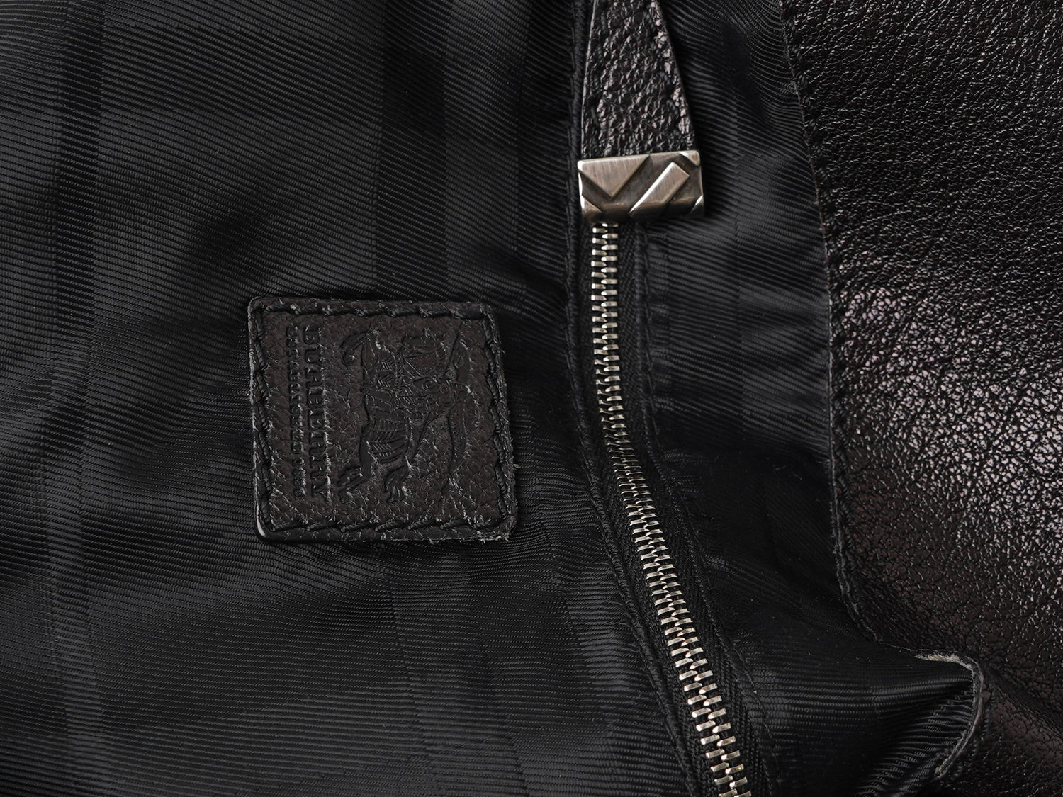 Good Burberry Black Leather Handbag with Chain Details