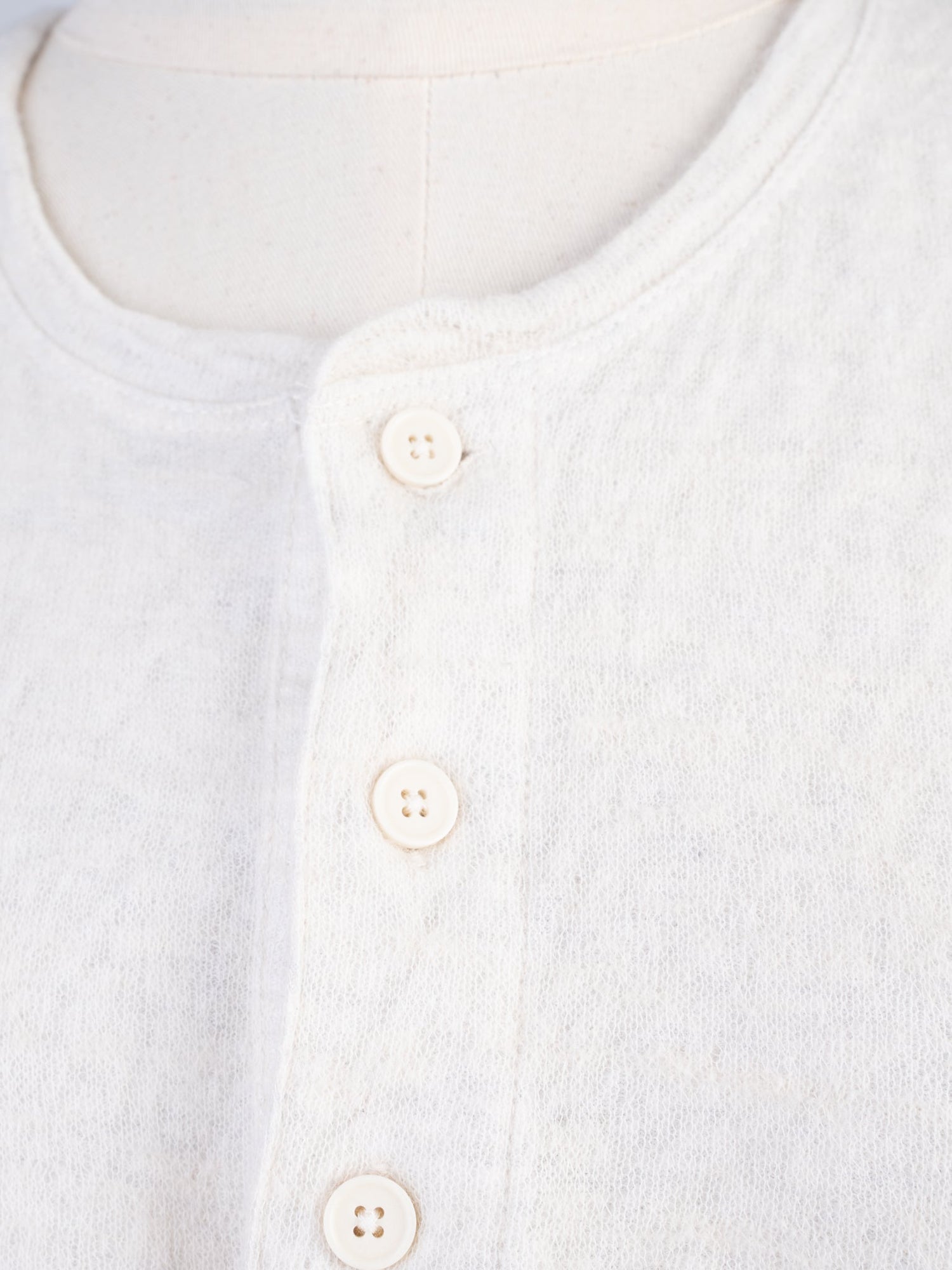 Excellent Vince Cream Wool Long Sleeve Henley Shirt for Men