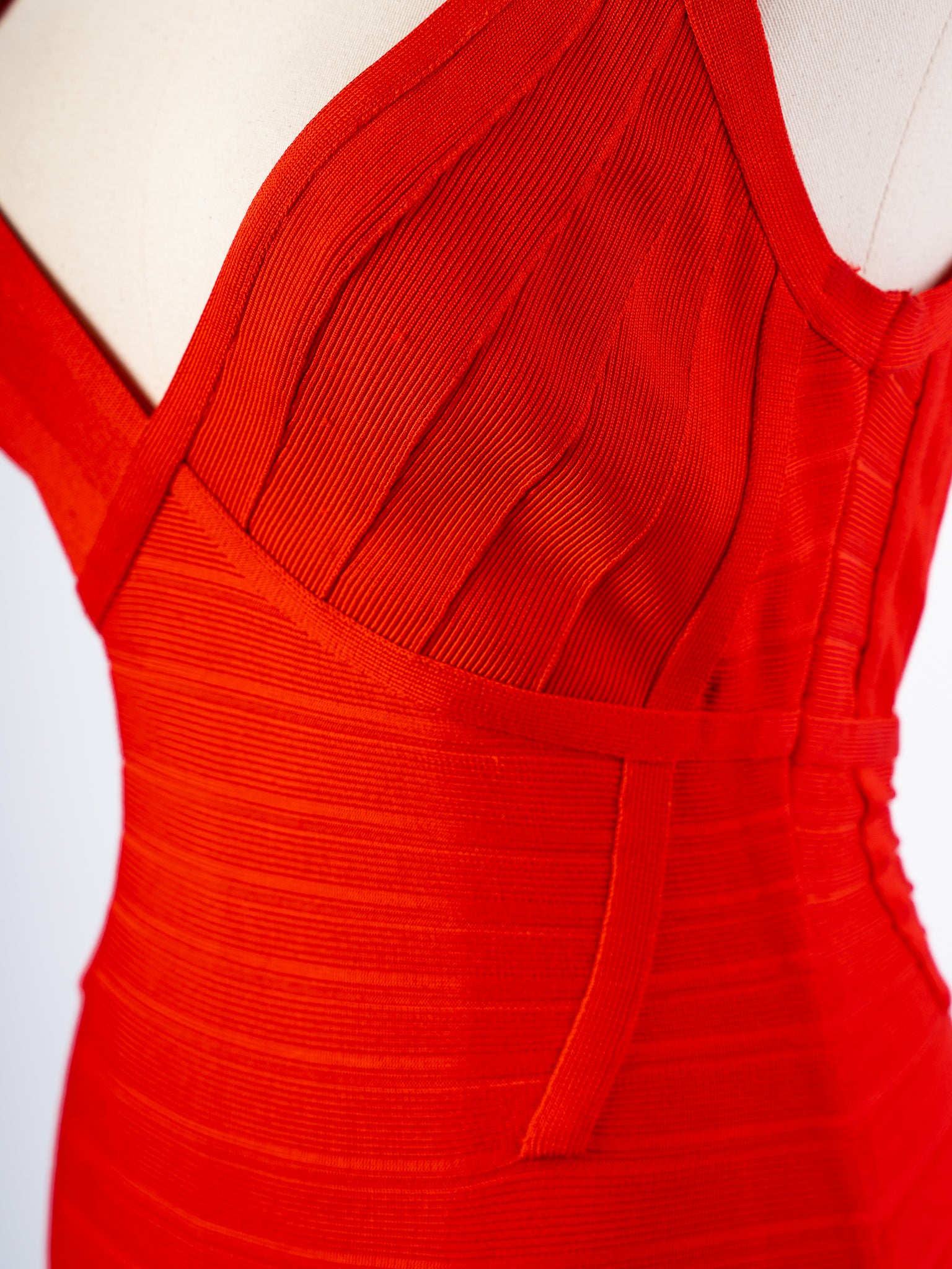 Excellent Herve Leger Red Bodycon Dress Size S Thin Strap V-Neck