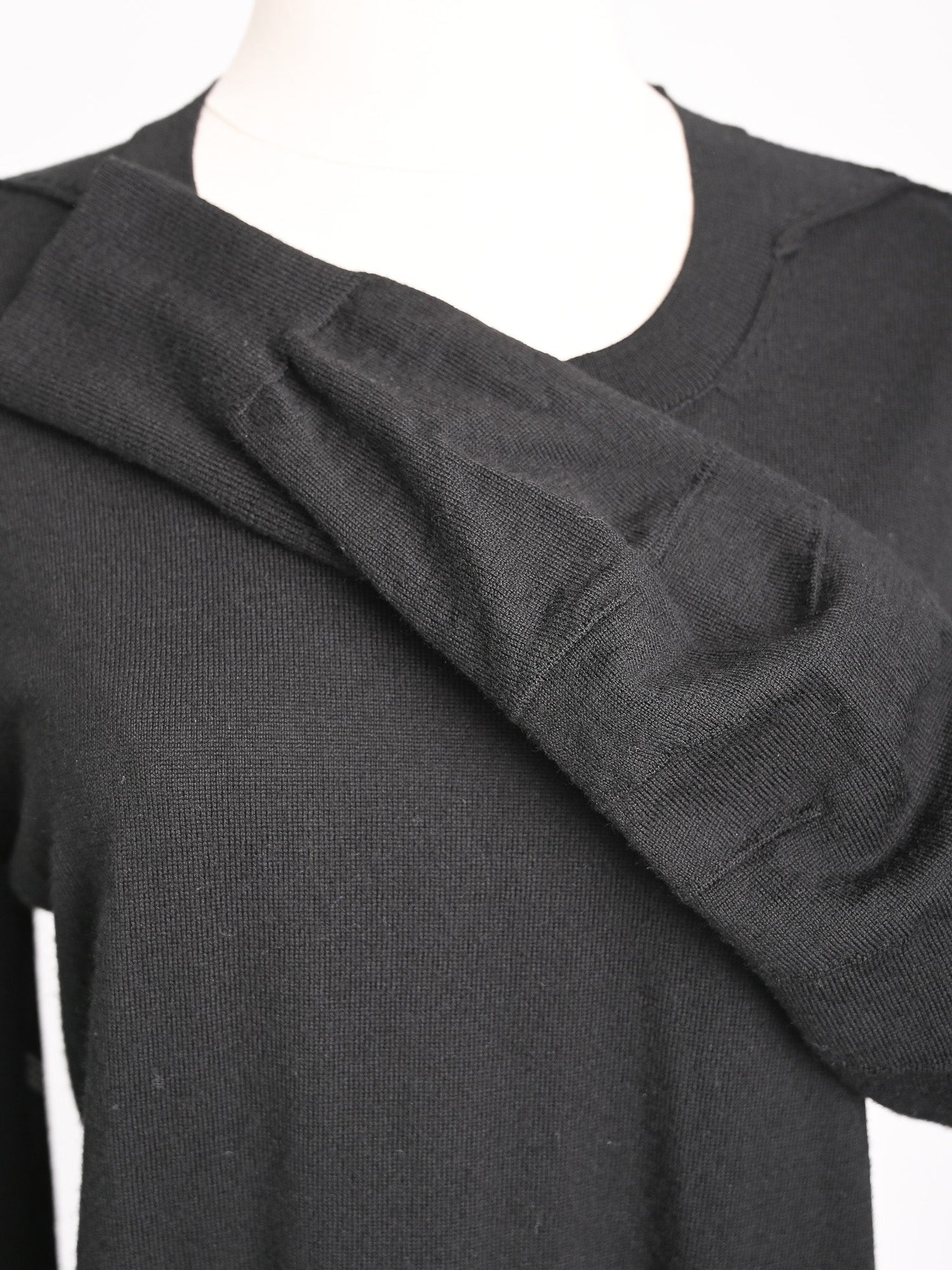 Excellent Burberry Black Wool Sweater Size M for Women