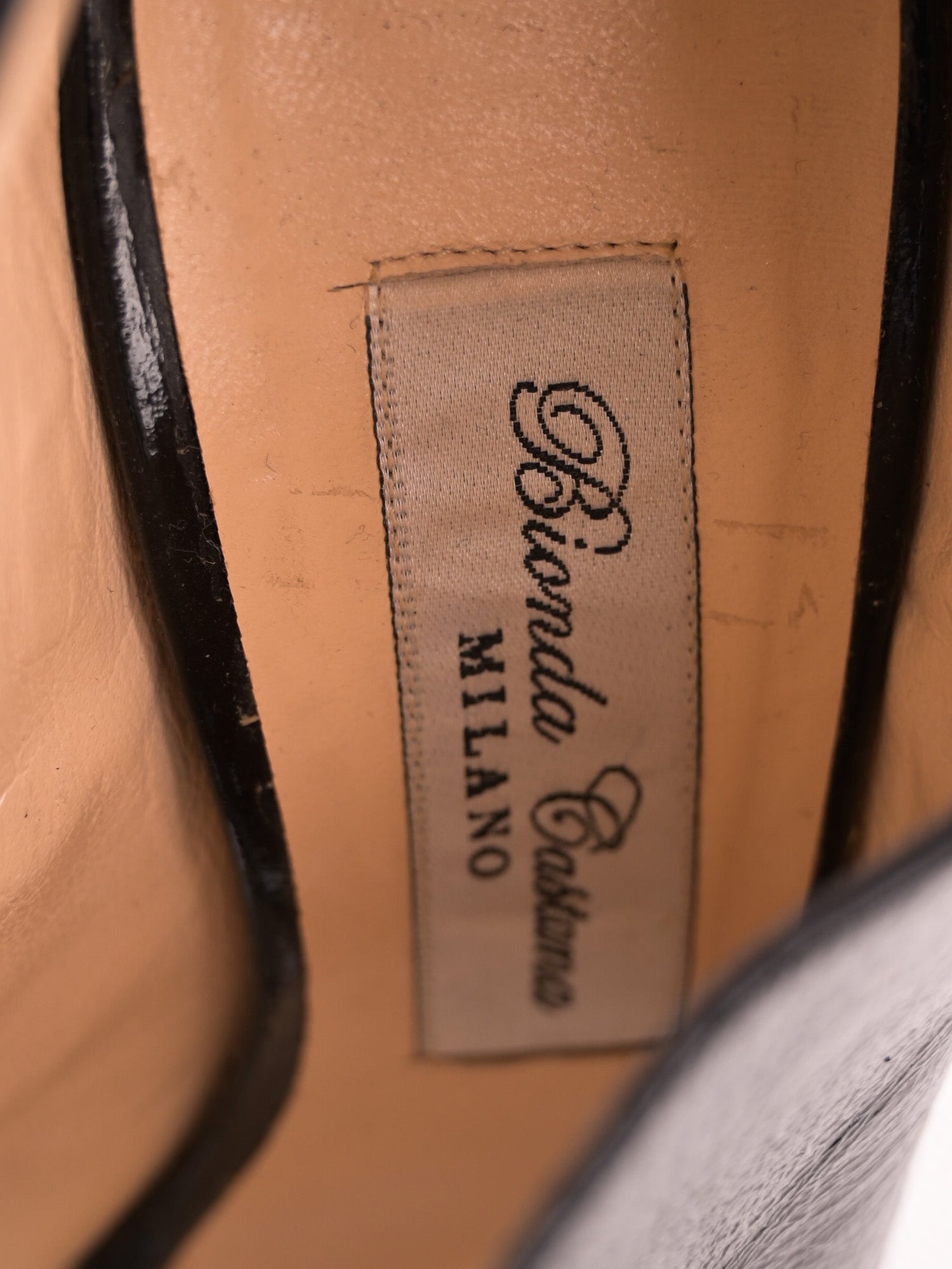 Excellent Bionda Castana Black Leather Open-Toe Heels Size 37.5