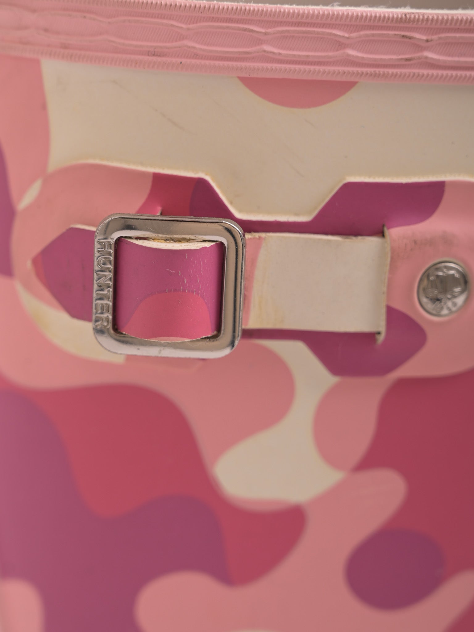 Good Condition Hunter Pink Camo Rain Boots for Kids Size 29