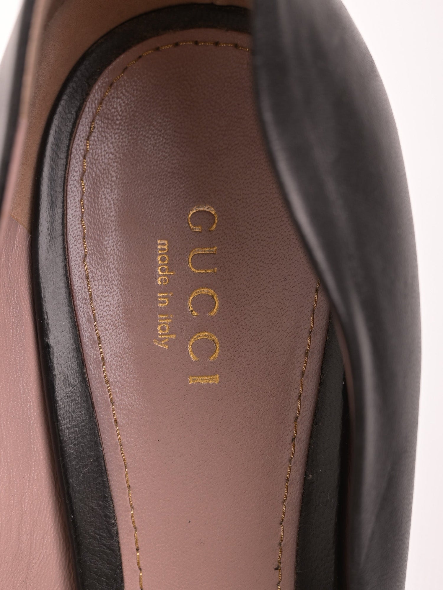 Good Condition Gucci Black Leather High-Heeled Shoes for Women