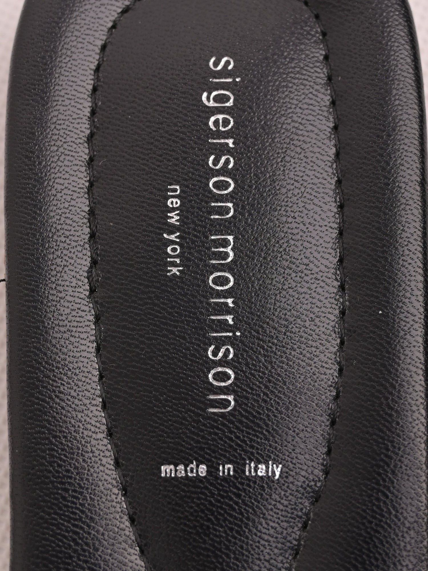 Good Sigerson Morrison Black Leather Slide Sandals with Decorative Studs