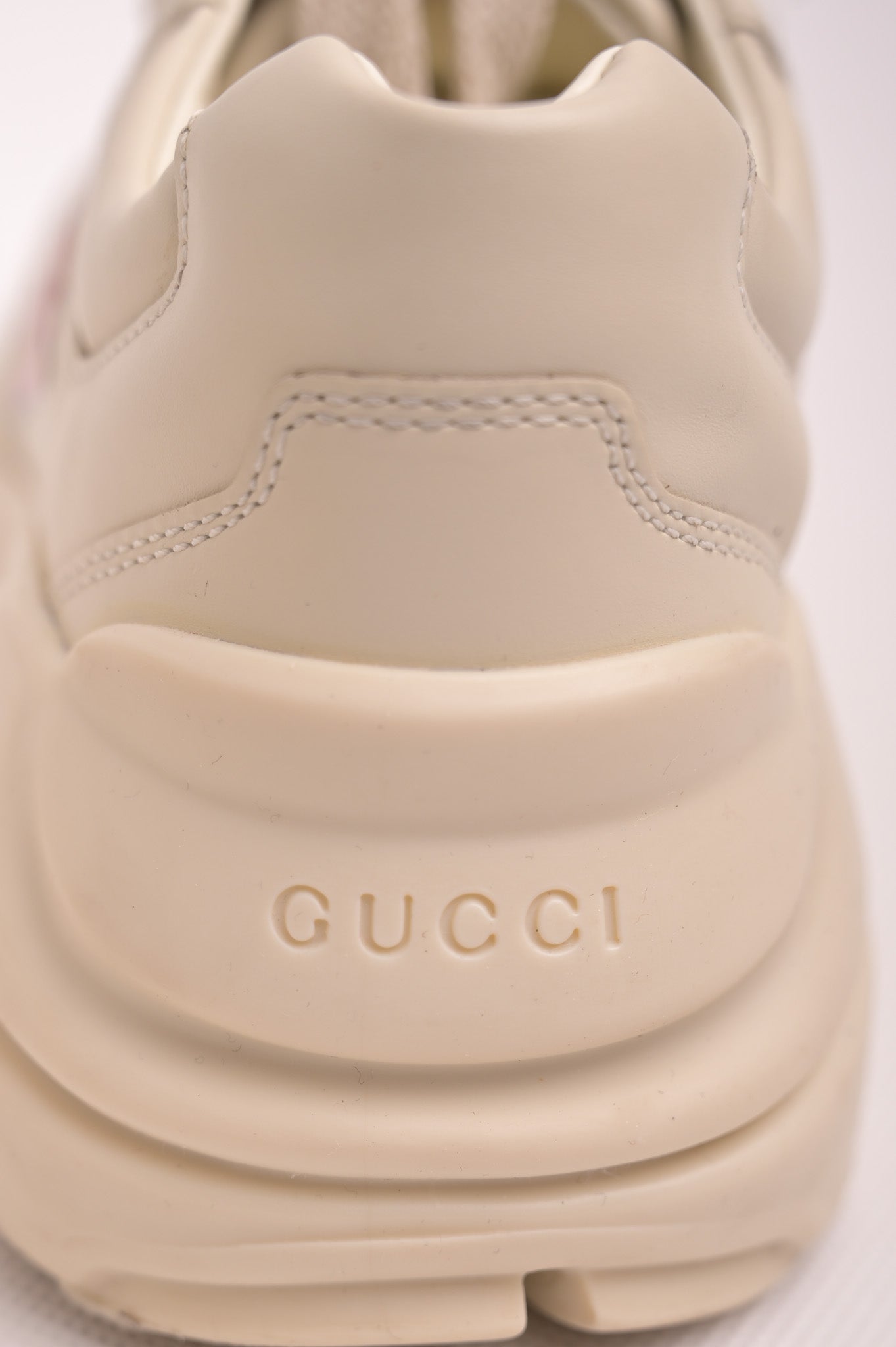 Good Gucci Leather Sneakers White Cherry Design Size 31.5 for Kids