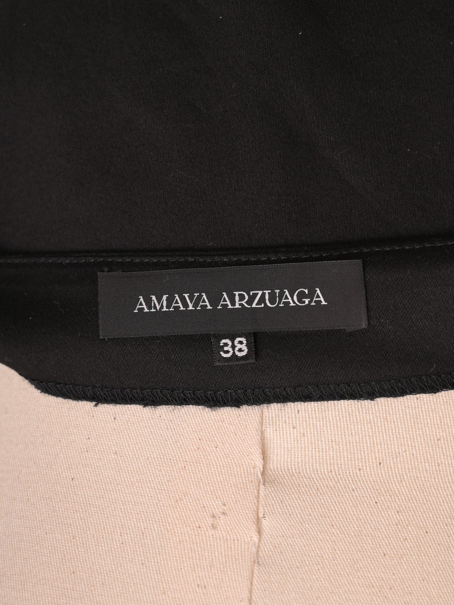Excellent Amaya Arzuaga Black Cotton Skirt Size XS with Green Layer