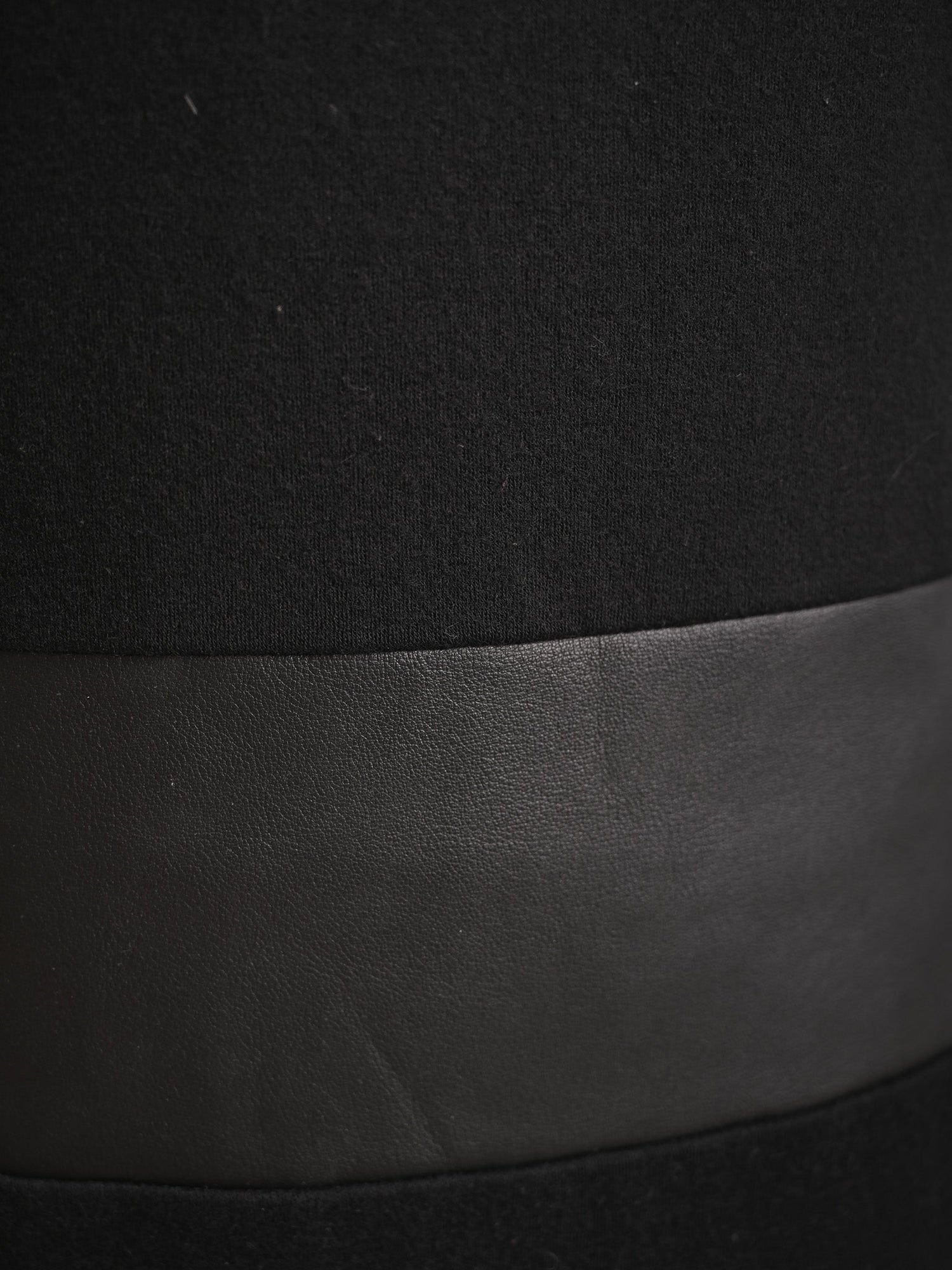 Excellent Max Mara Black Dress with Leather-Like Waistband Size S