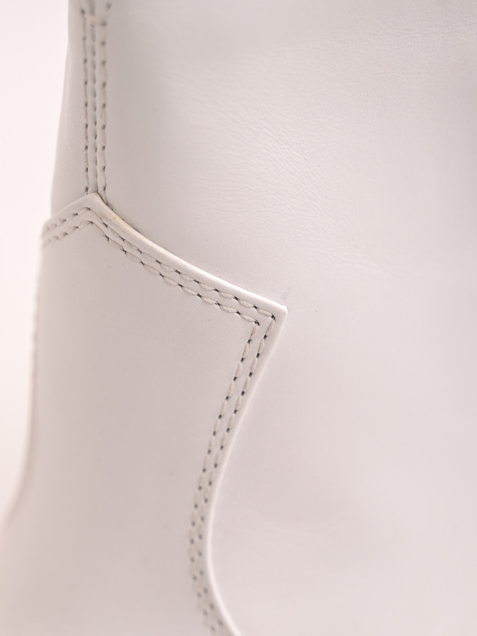 Average Gianvito Rossi White Leather Heeled Ankle Boot Size 36