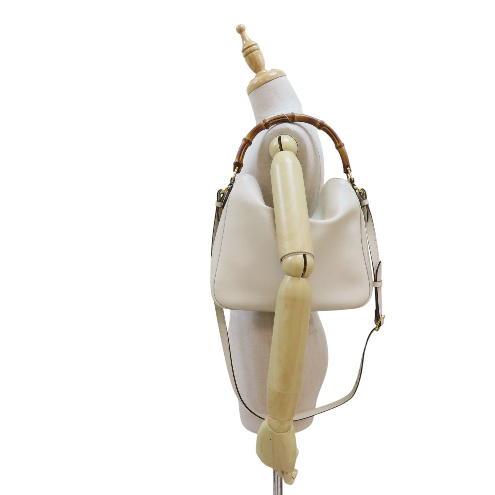 Gucci Diana Medium Bamboo Shoulder Handbag White Leather 746124