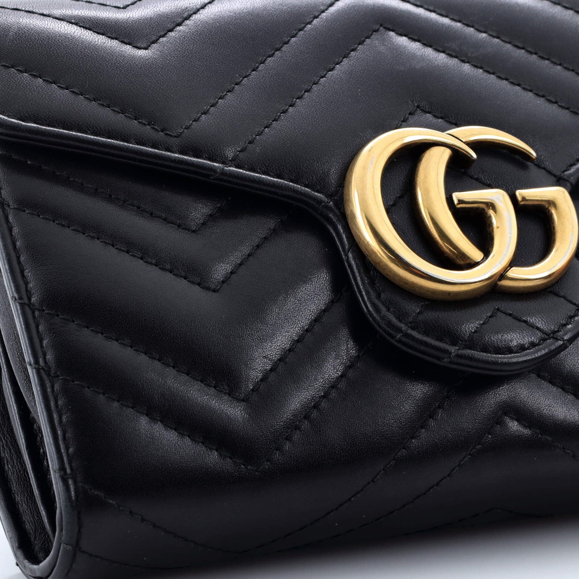 Gucci GG Marmont Chain Wallet Matelasse Leather Mini