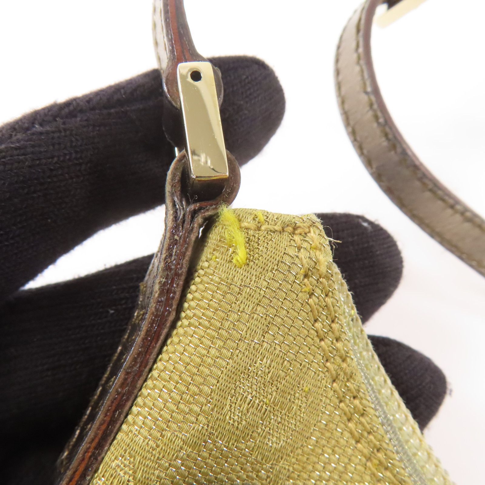 Gucci Canvas/leather Shoulder Bag Silver Shoulder Bag Golden Shoulder Bag Gold Gg Canvas 005.0813