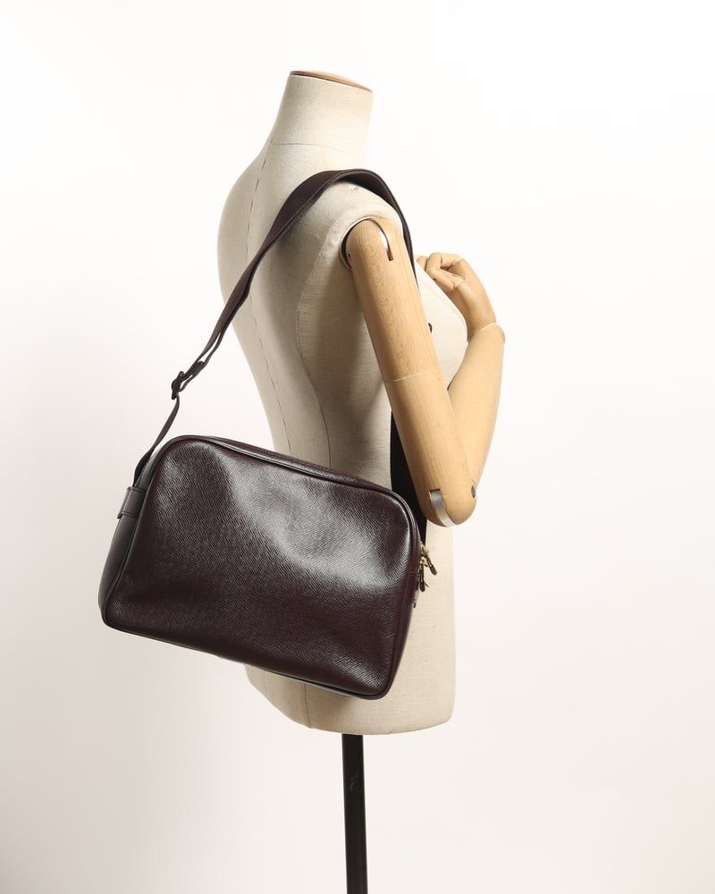 Louis Vuitton Taiga Reporter Bag