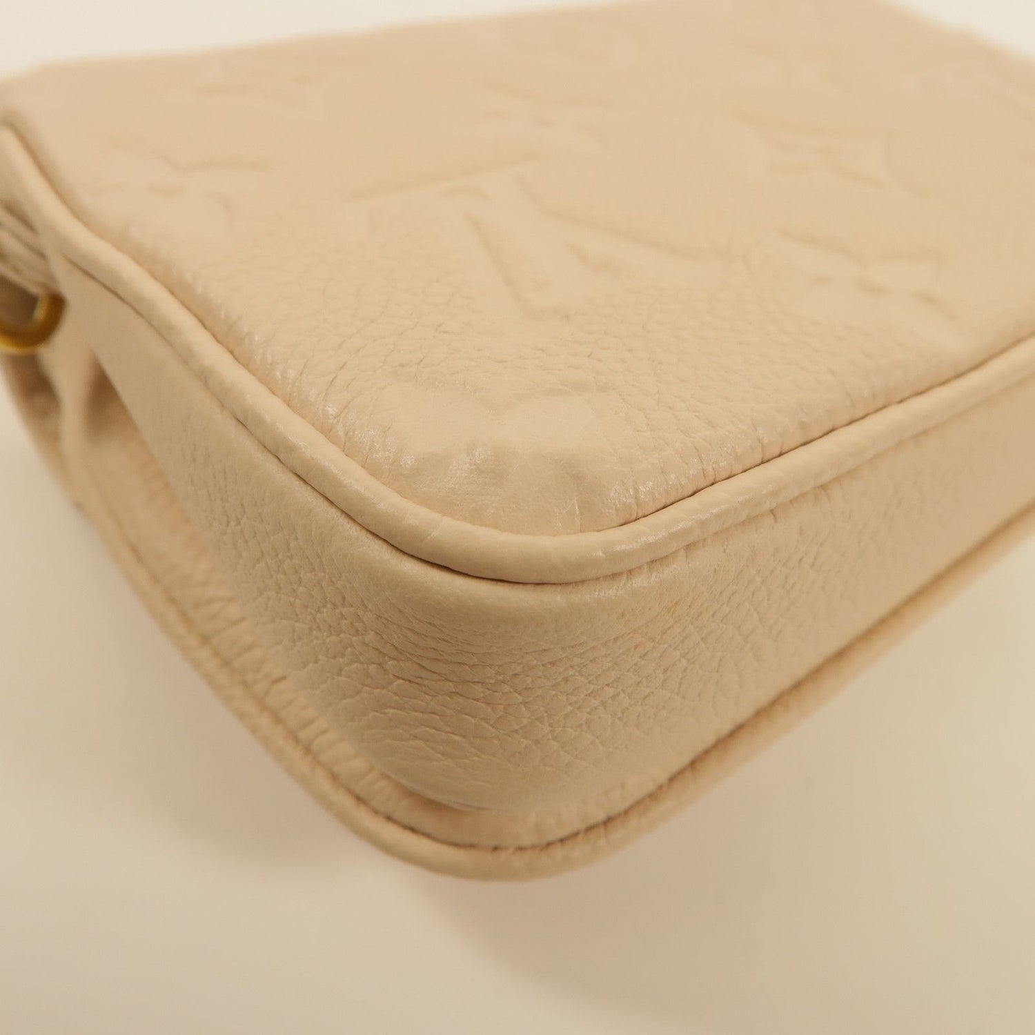 Louis Vuitton Empreinte Micro Metis Hand-turned Shoulder Bag Beige 2way Shoulder Bag M 81390