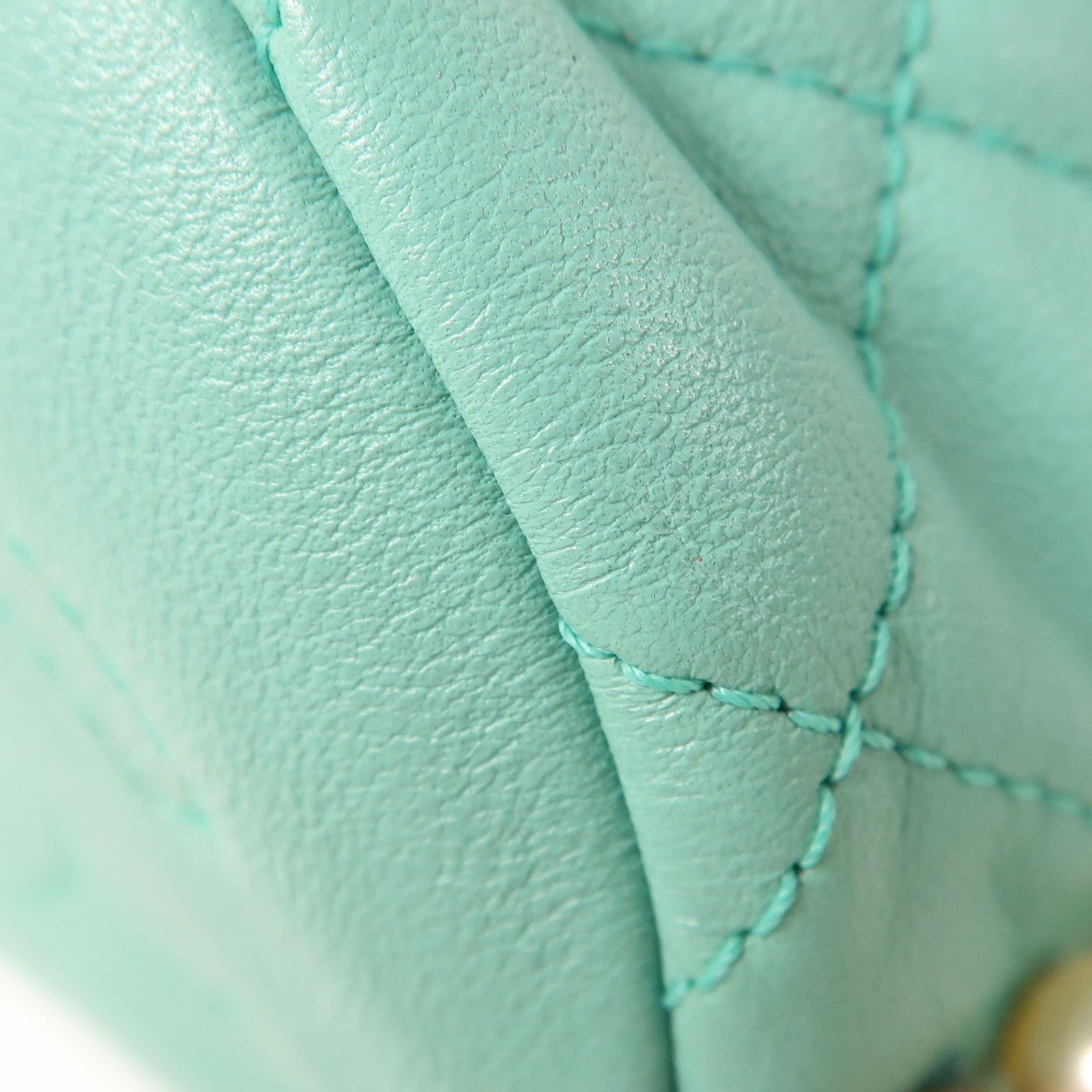 Chanel Green Sheepskin Leather Pearl Bucket Golden Shoulder Bucket Shoulder Bag Lambskin (sheep Leather)