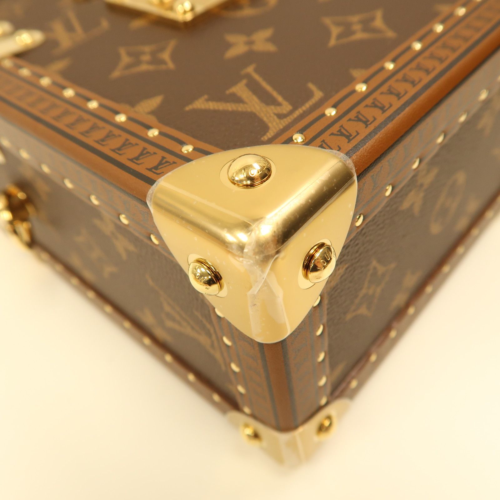 Louis Vuitton Monogram Camera Box Gold Hand-handed Shoulder Bag Color Brown 2way Shoulder Bag M 10079