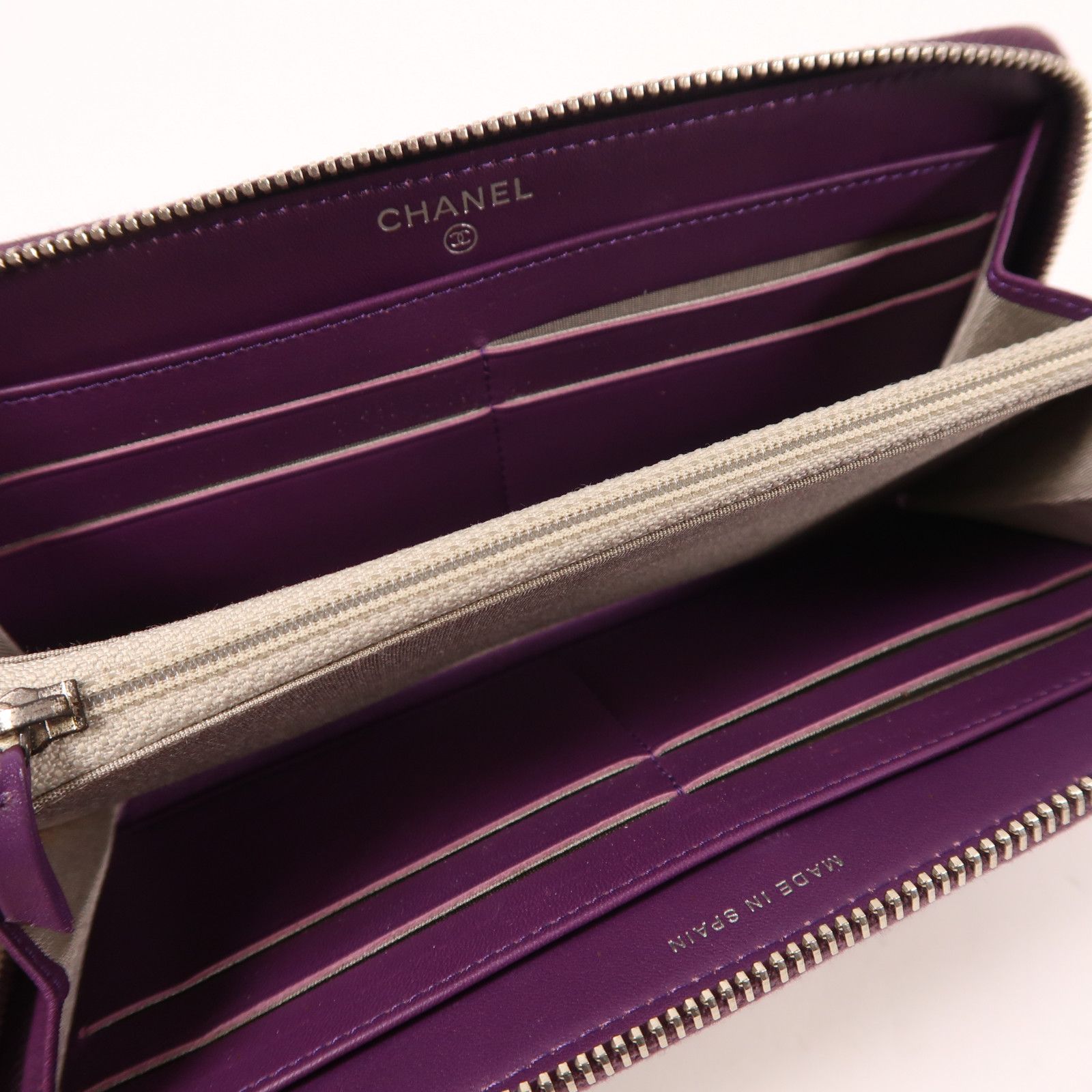 Chanel Purple Purple Enamel Lacquered Leather Long Wallet Silver Pocket Long Wallet Purple L-shaped Zipper Wallet Paten