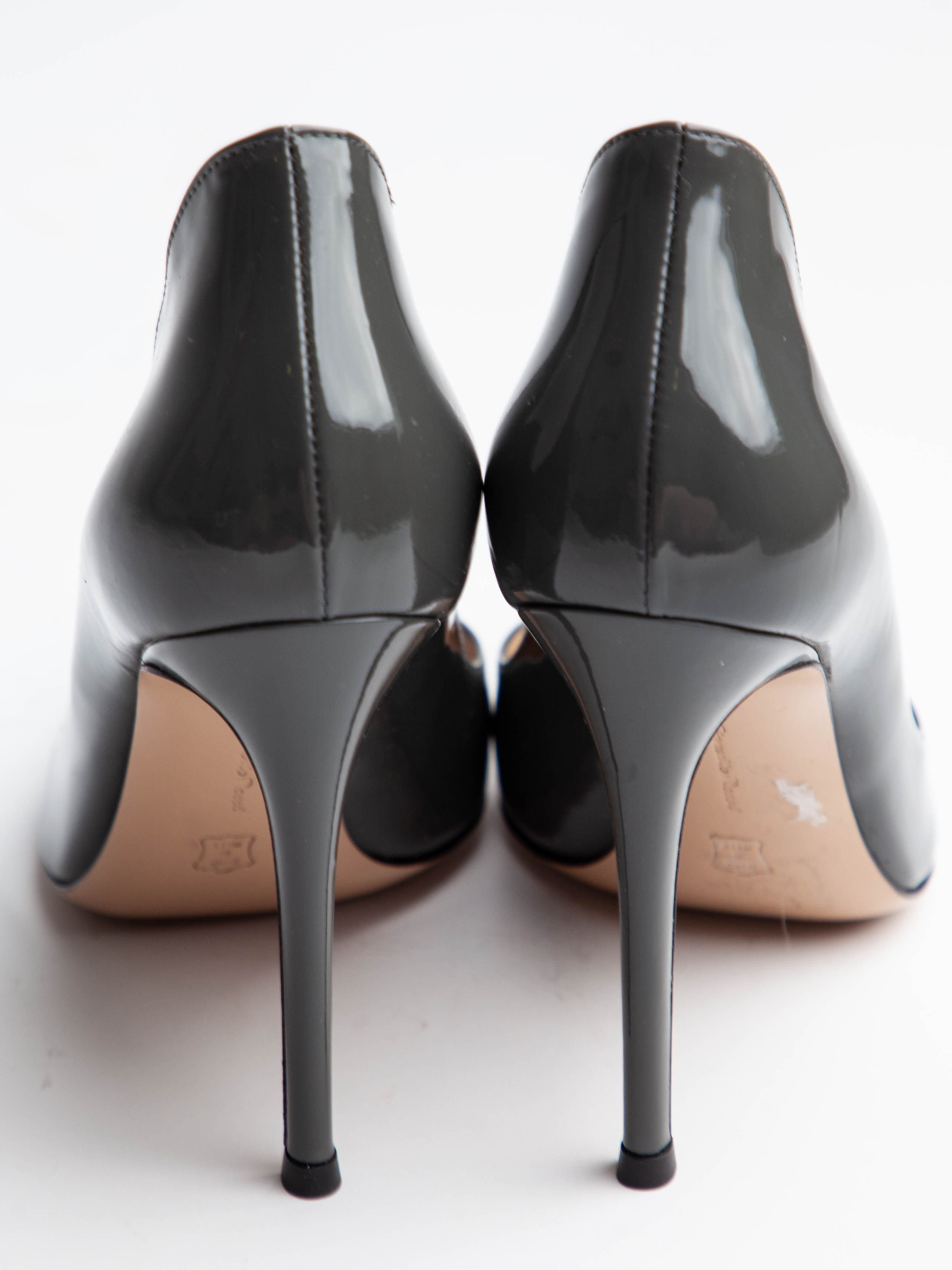 Perfect Gianvito Rossi Gray Patent Leather High-Heeled Shoes