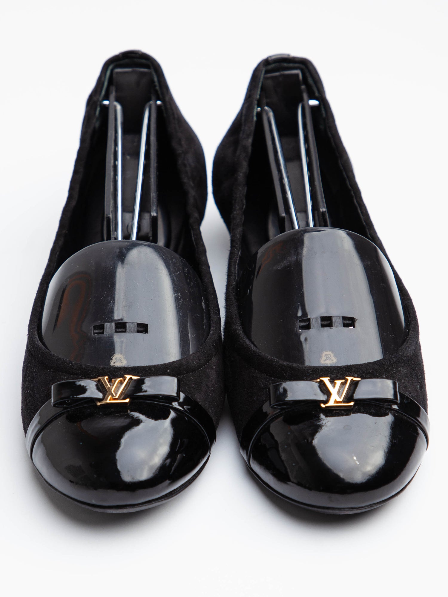 Average Louis Vuitton Black Velvet Loafers Size 37.5 with Gold Logo